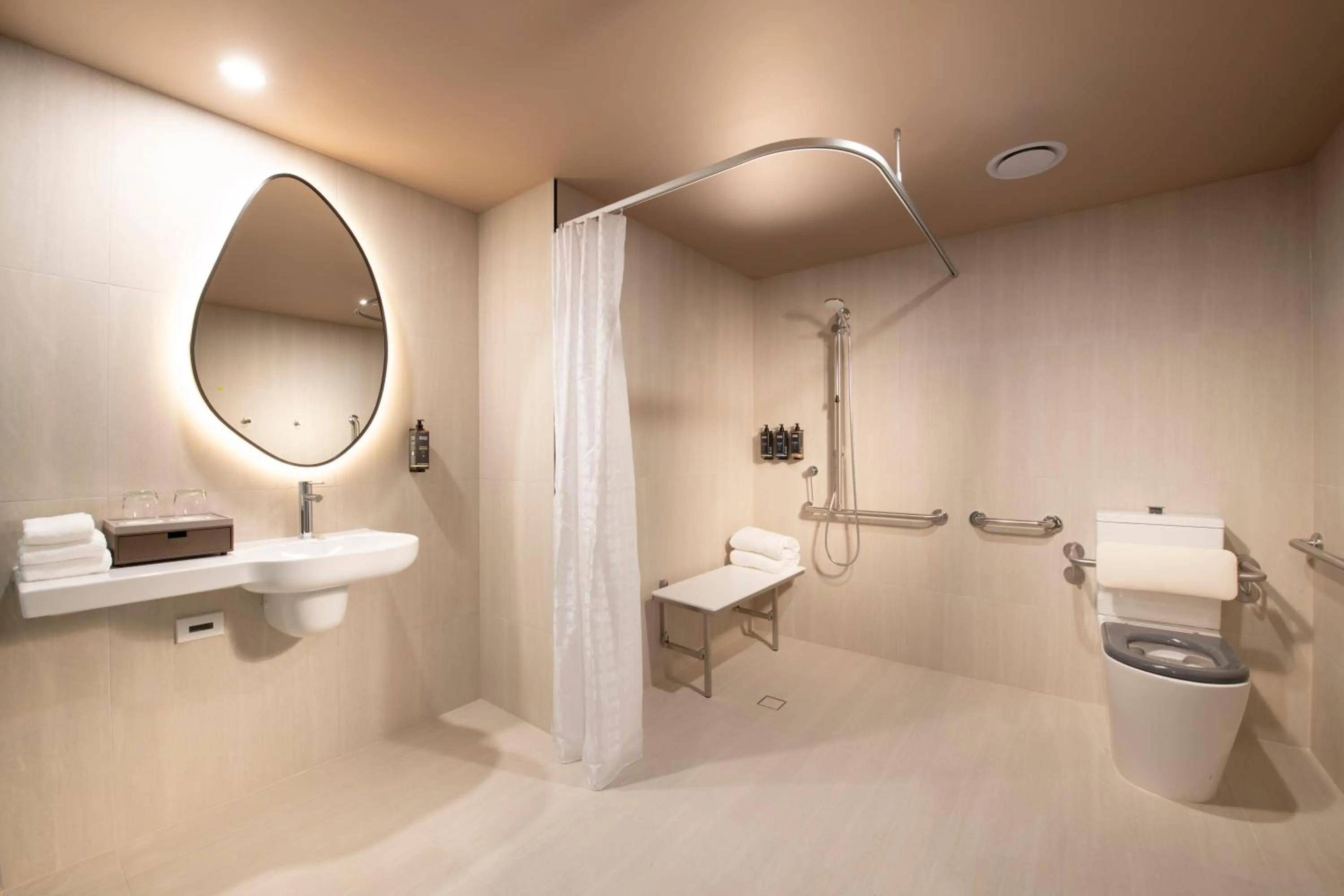 acessibility in Mercure Melbourne La Trobe Street