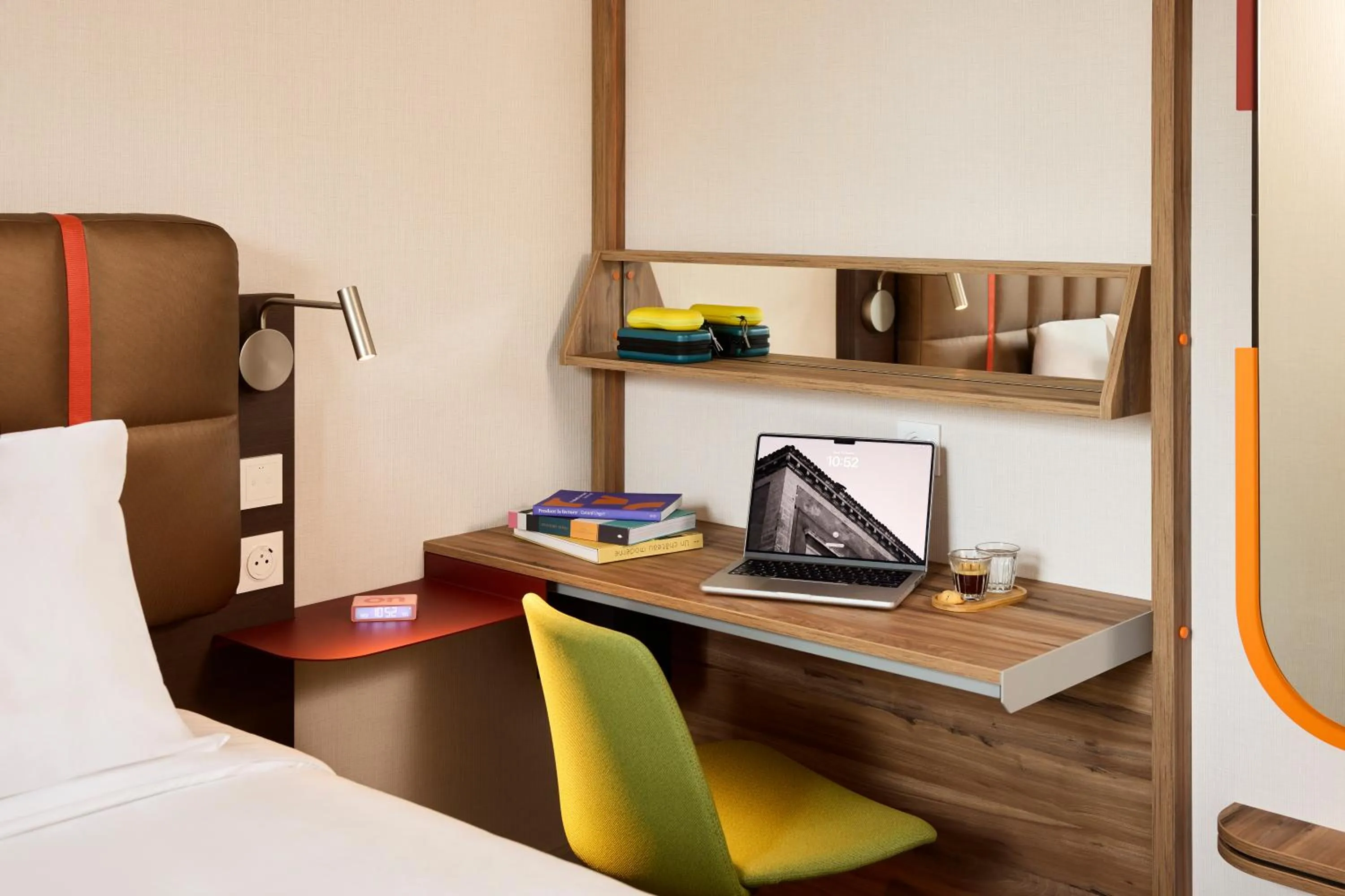 Bedroom, Bed in You Hotel Amiens - Handwritten Collection