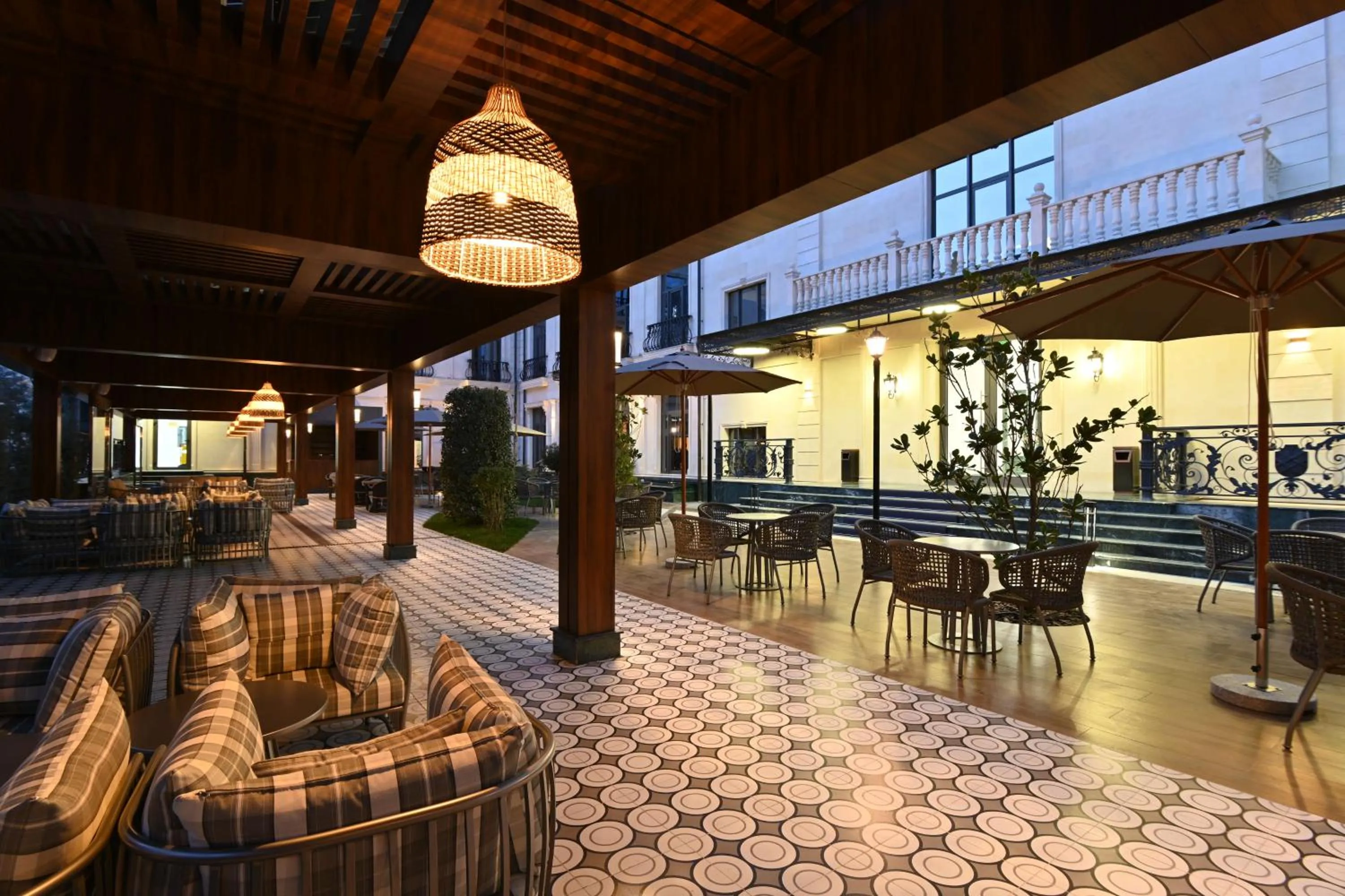 Garden in Mercure Tashkent North