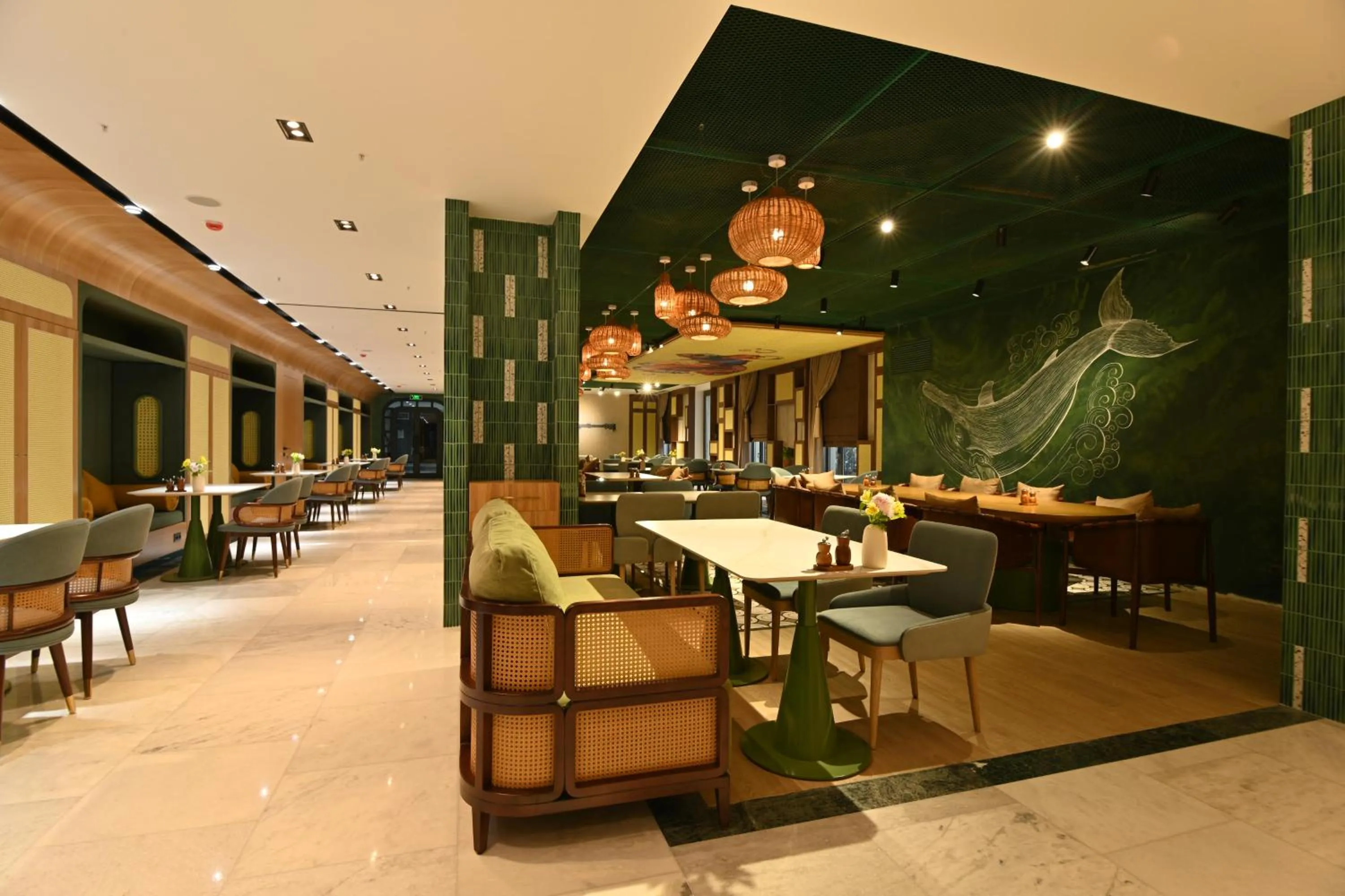 Restaurant/places to eat in Mercure Tashkent North