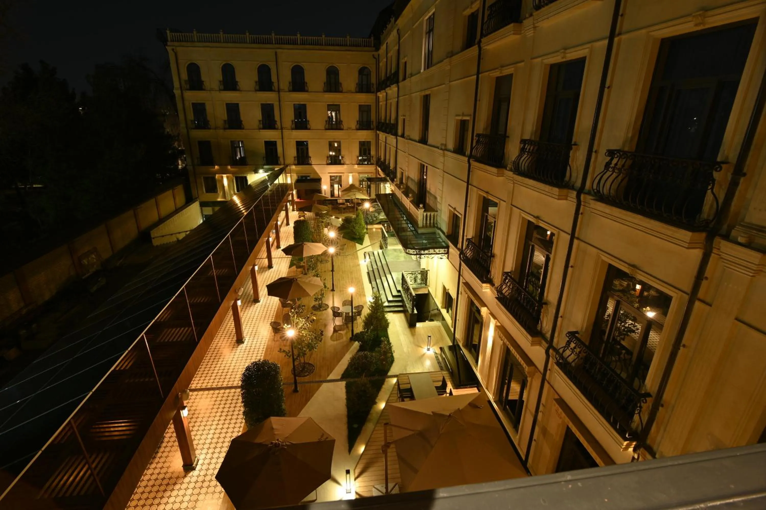 Garden in Mercure Tashkent North