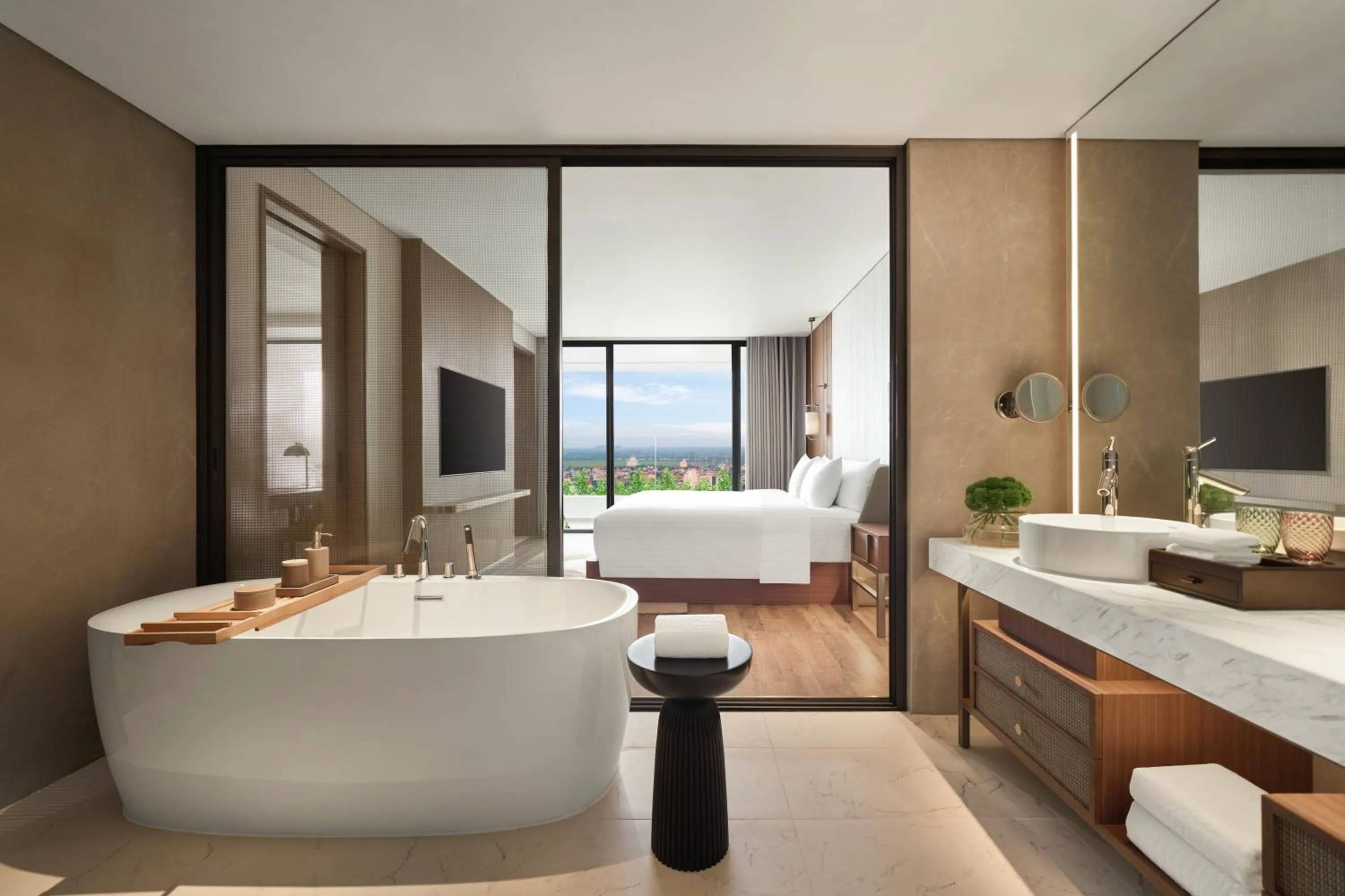 Shower, Bed in Pullman Ninh Binh