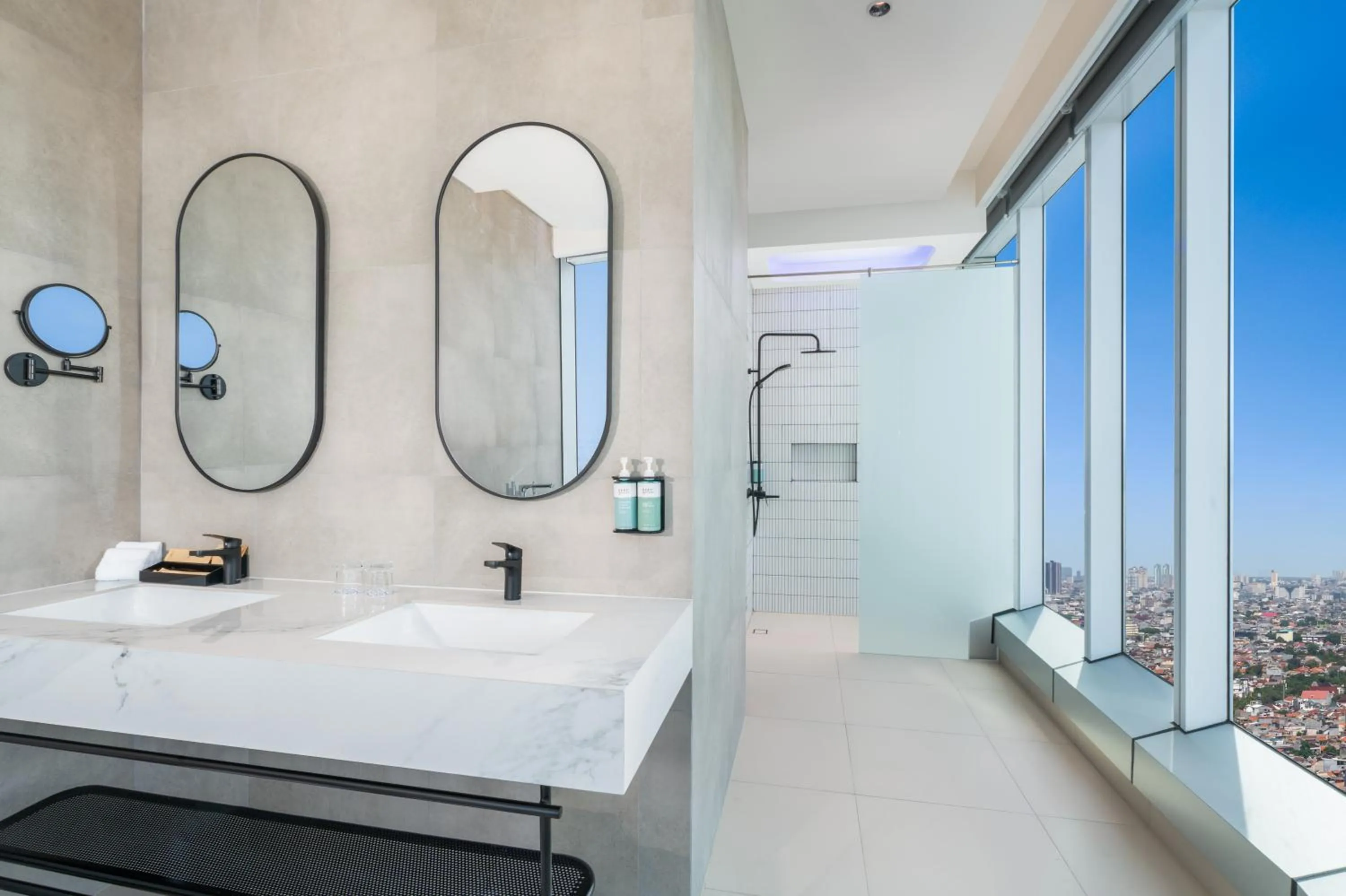 Bathroom in Novotel Jakarta Pulo Mas