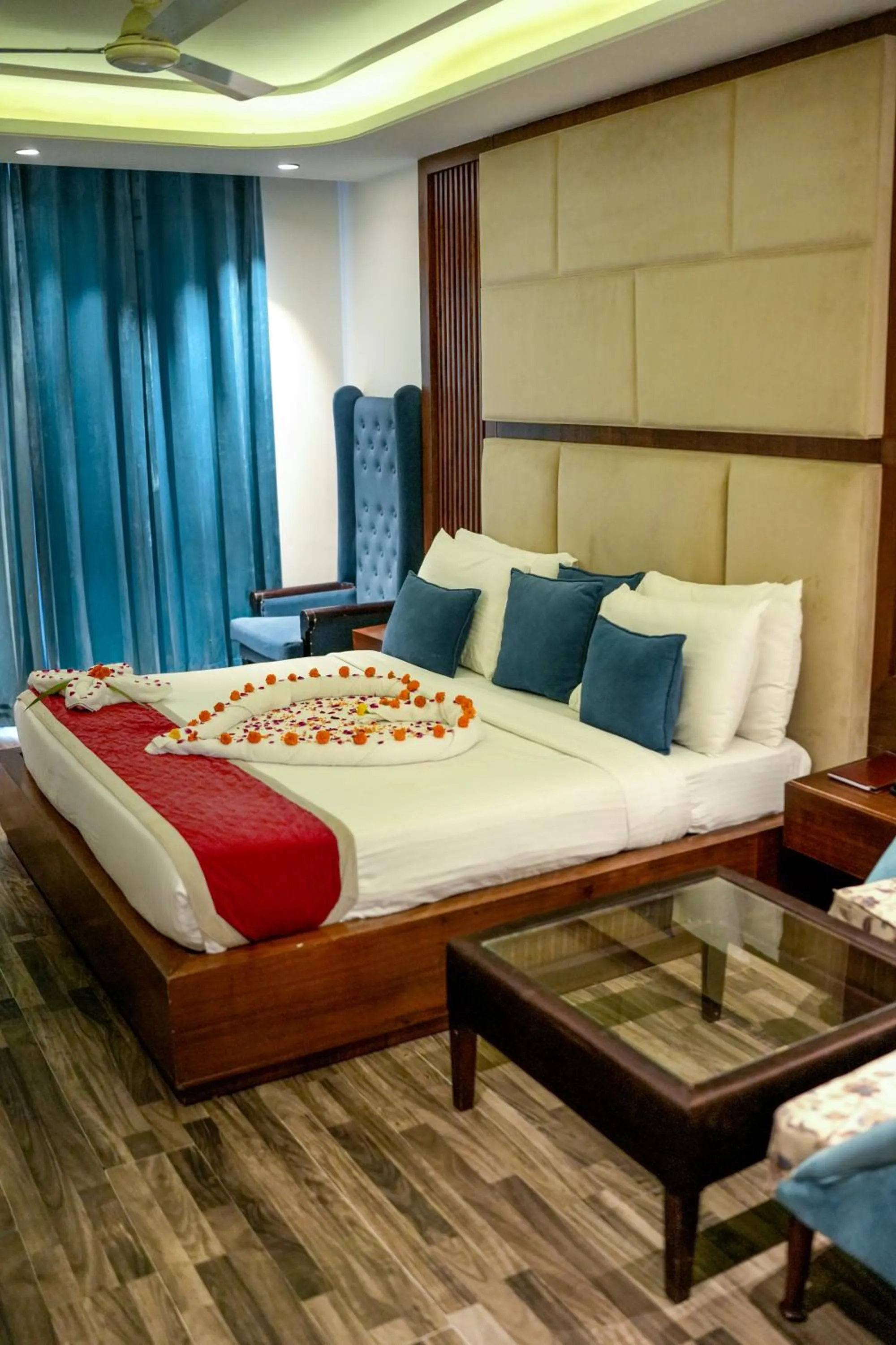 Bed in Hotel Saffron