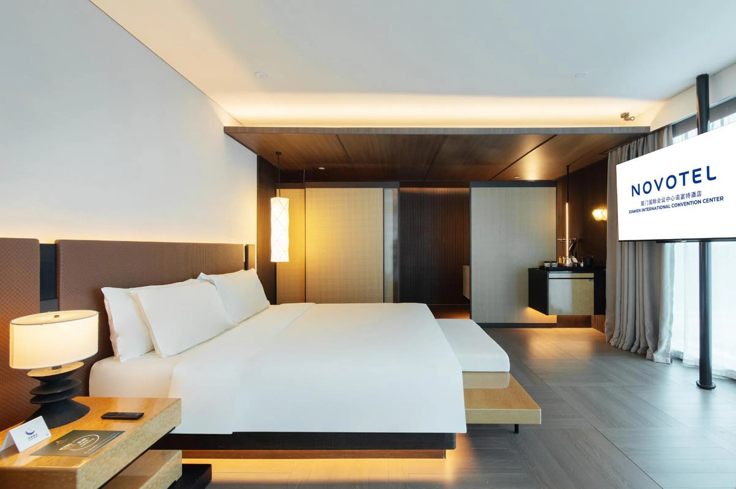 Bed in Novotel Xiamen International Convention Center