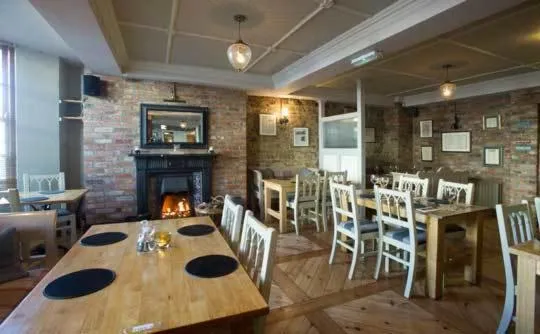 Restaurant/places to eat in The Tailor's House Guest Rooms