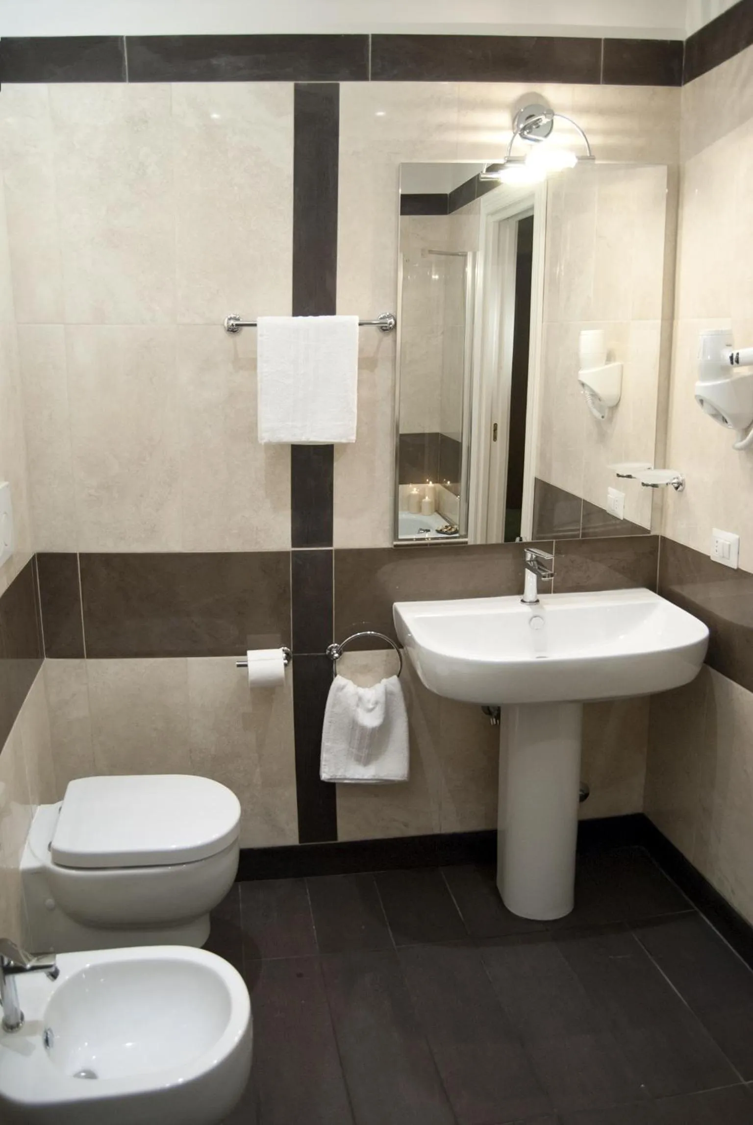 Bathroom in Guest's Heaven