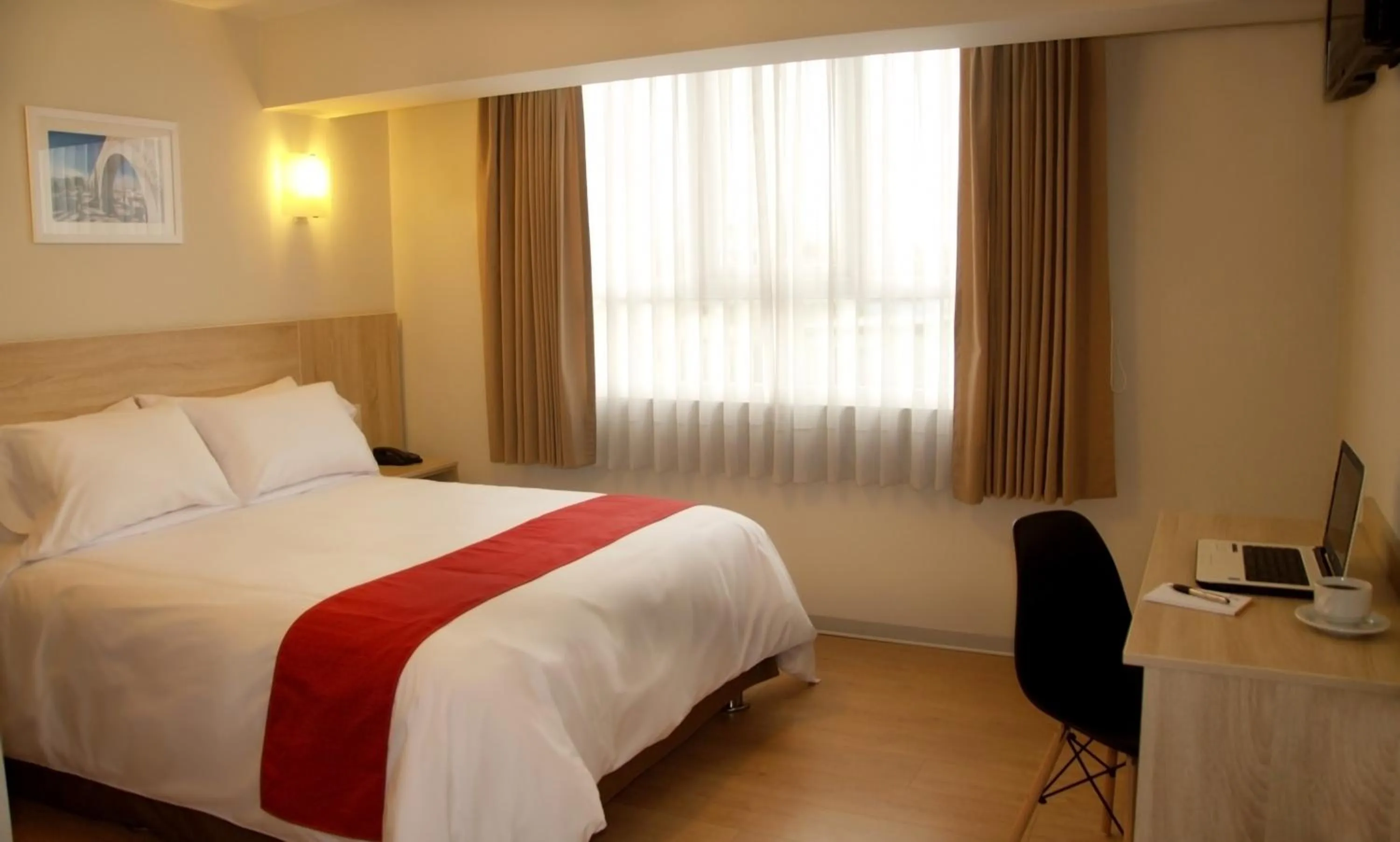 Photo of the whole room, Bed in Hotel San Remo