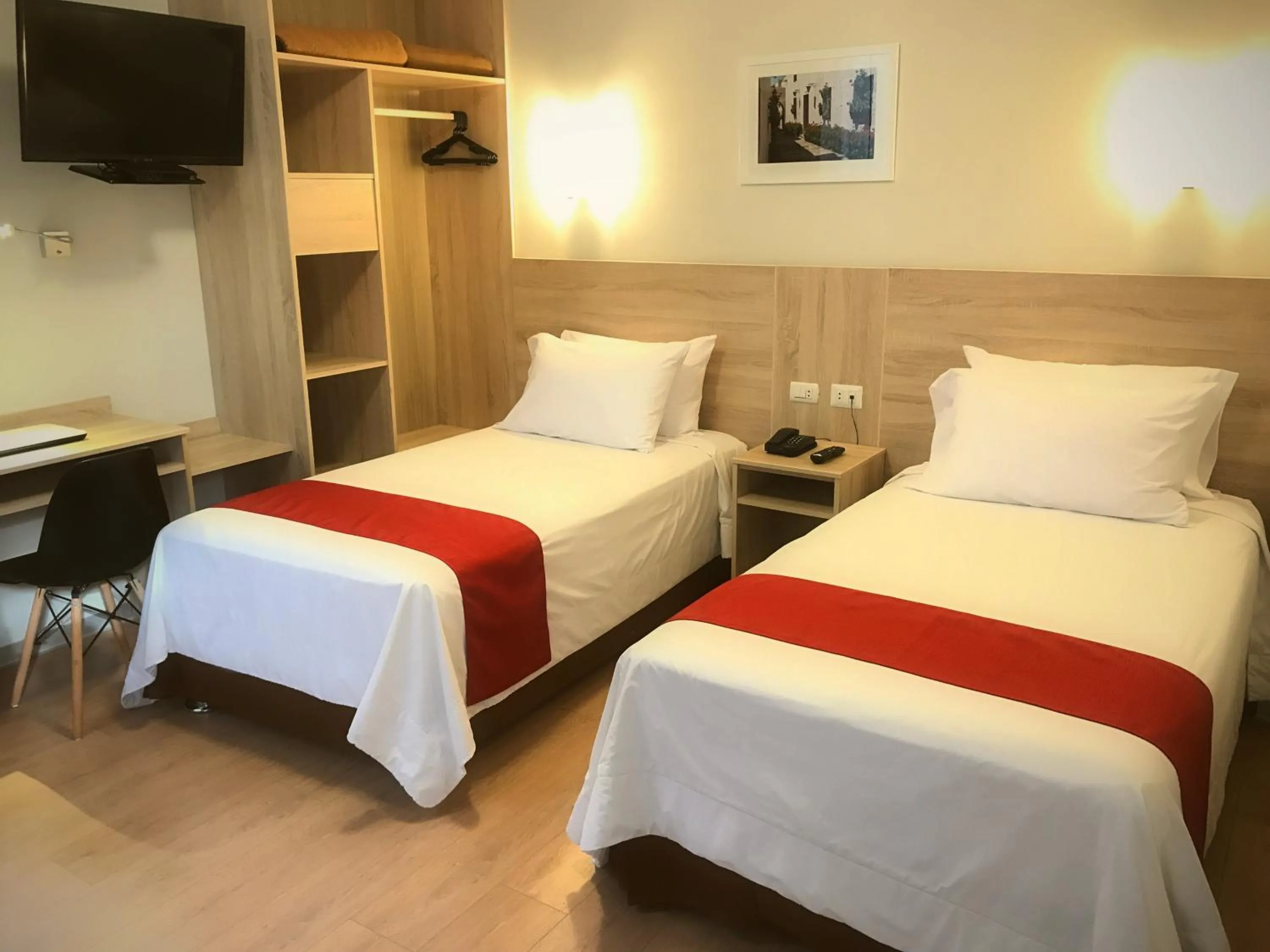 Photo of the whole room, Bed in Hotel San Remo