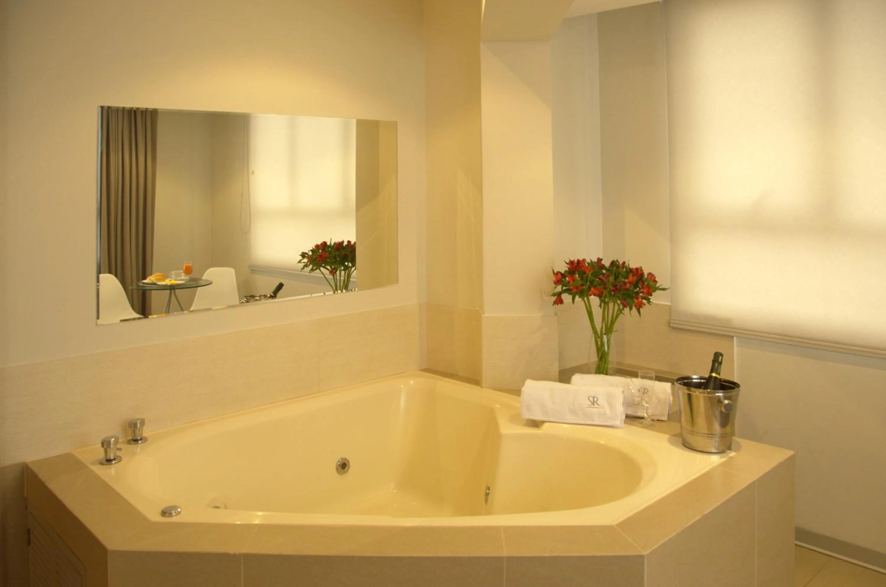 Hot Tub in Hotel San Remo