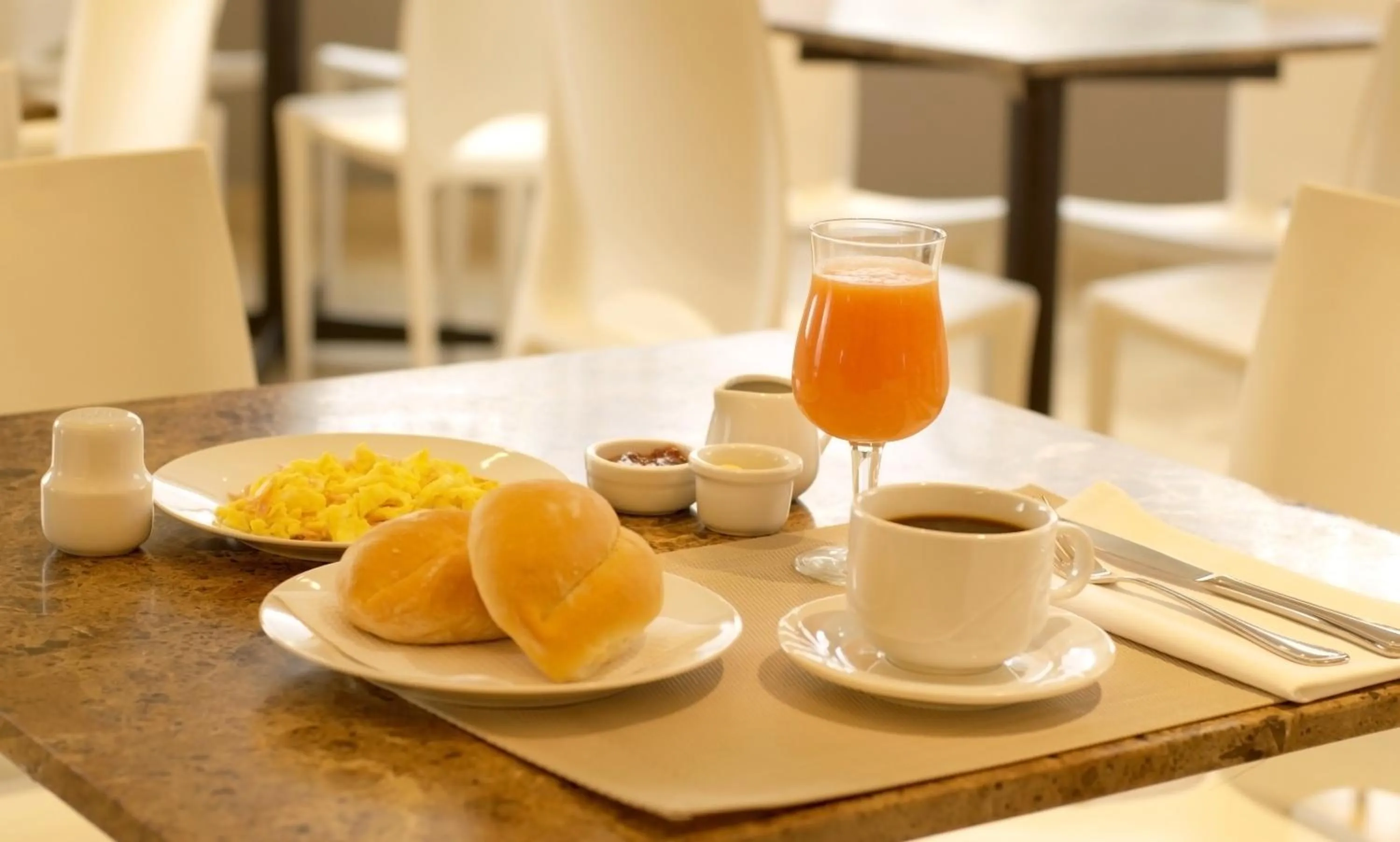 Restaurant/places to eat in Hotel San Remo