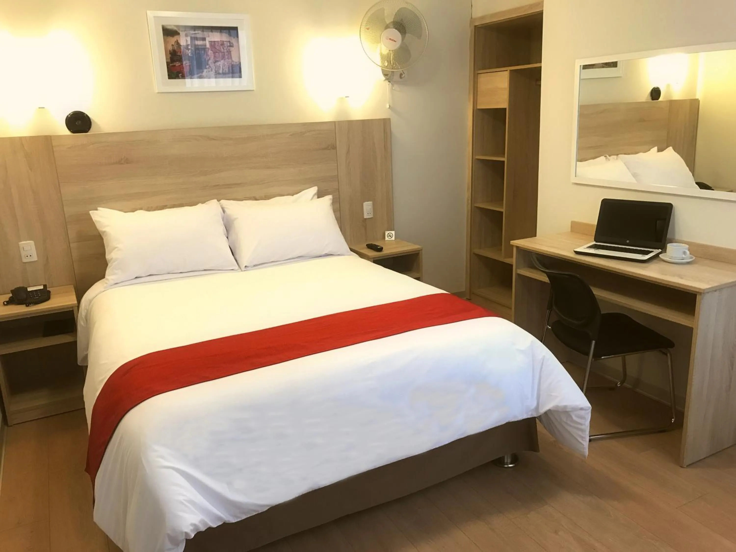 Photo of the whole room, Bed in Hotel San Remo