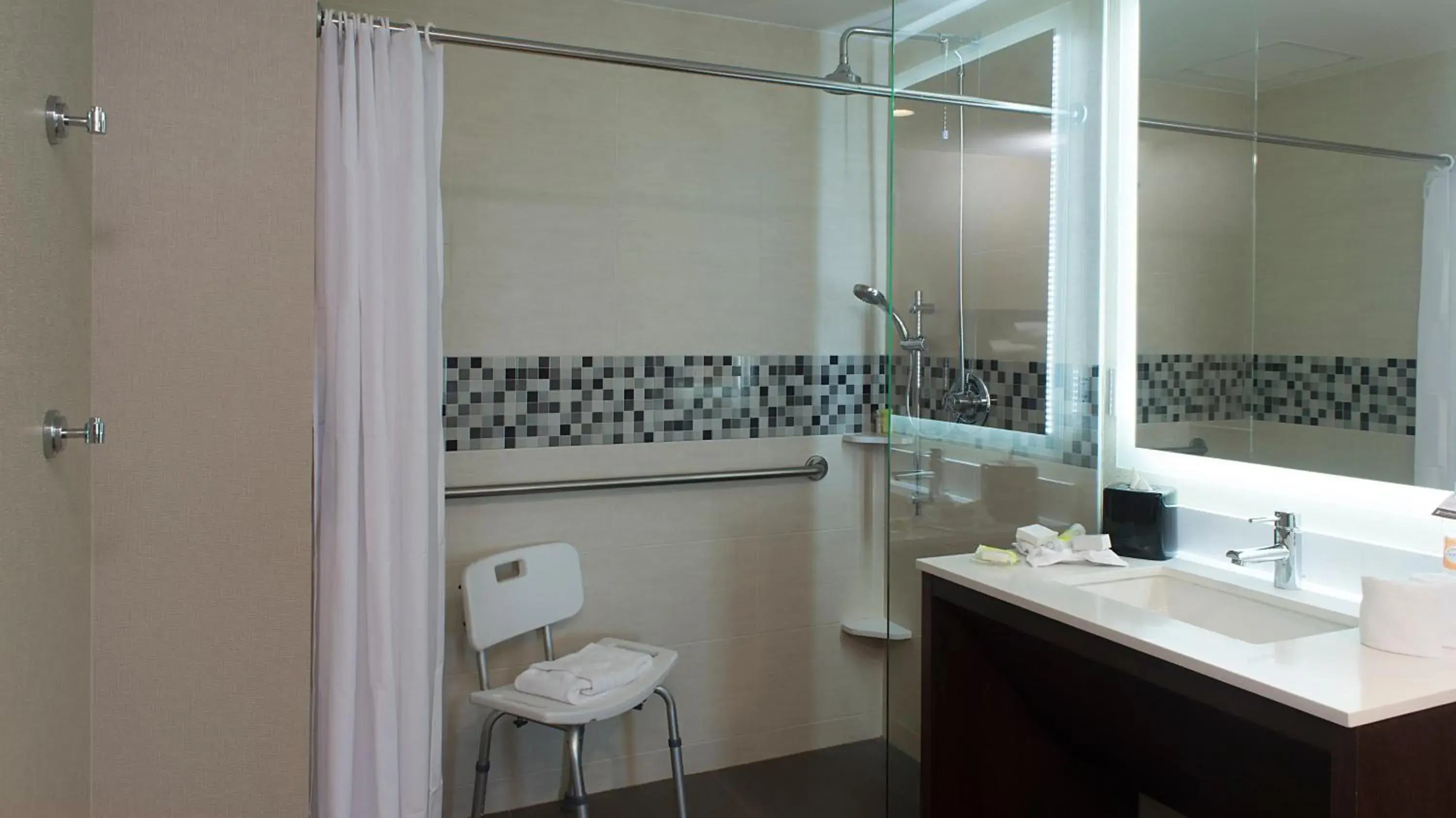 Studio Queen Suite - Disability Access in Staybridge Suites Puebla by IHG Studio Queen Suite - Disability Access in Staybridge Suites Puebla by IHG