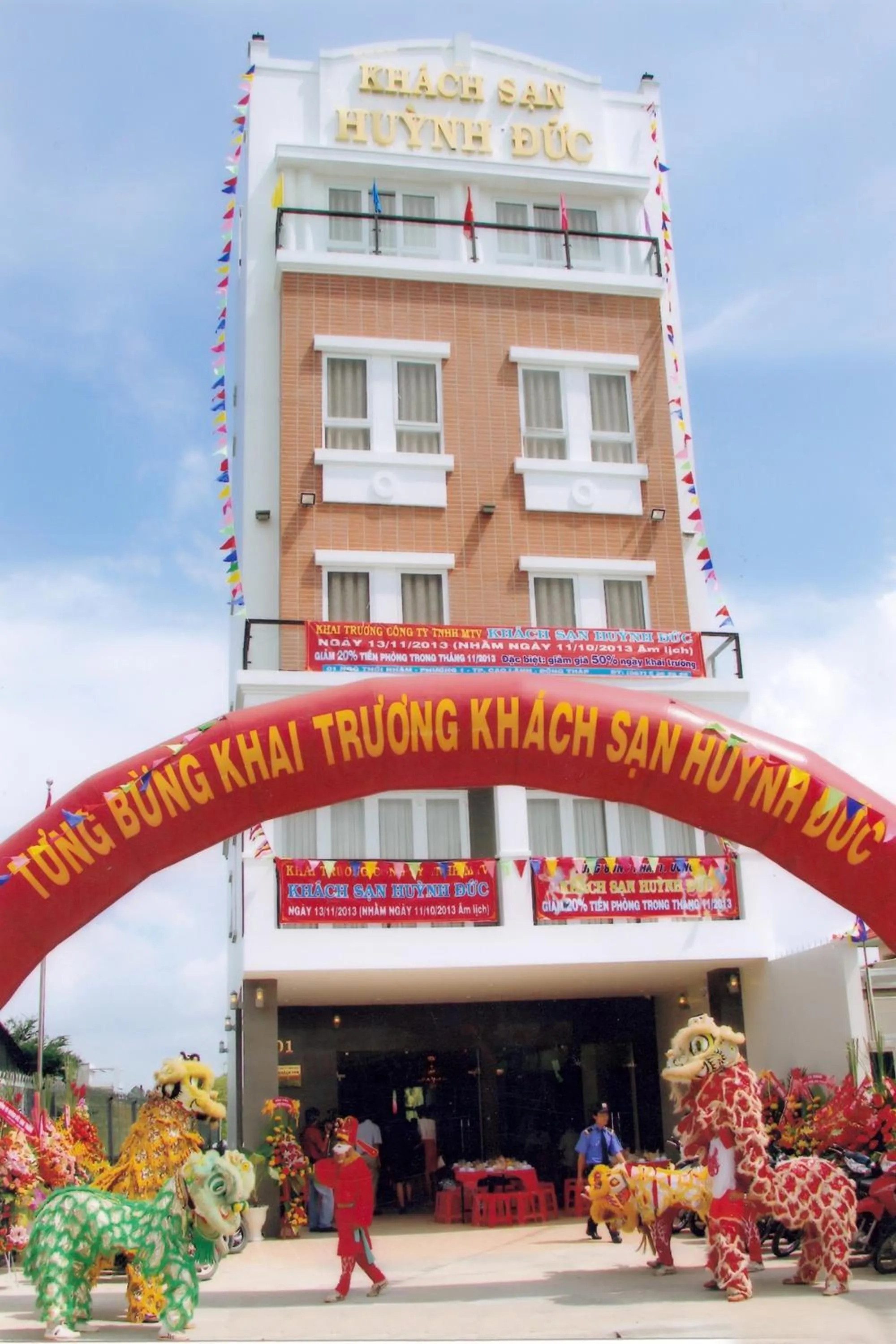 Property building in Huynh Duc Hotel