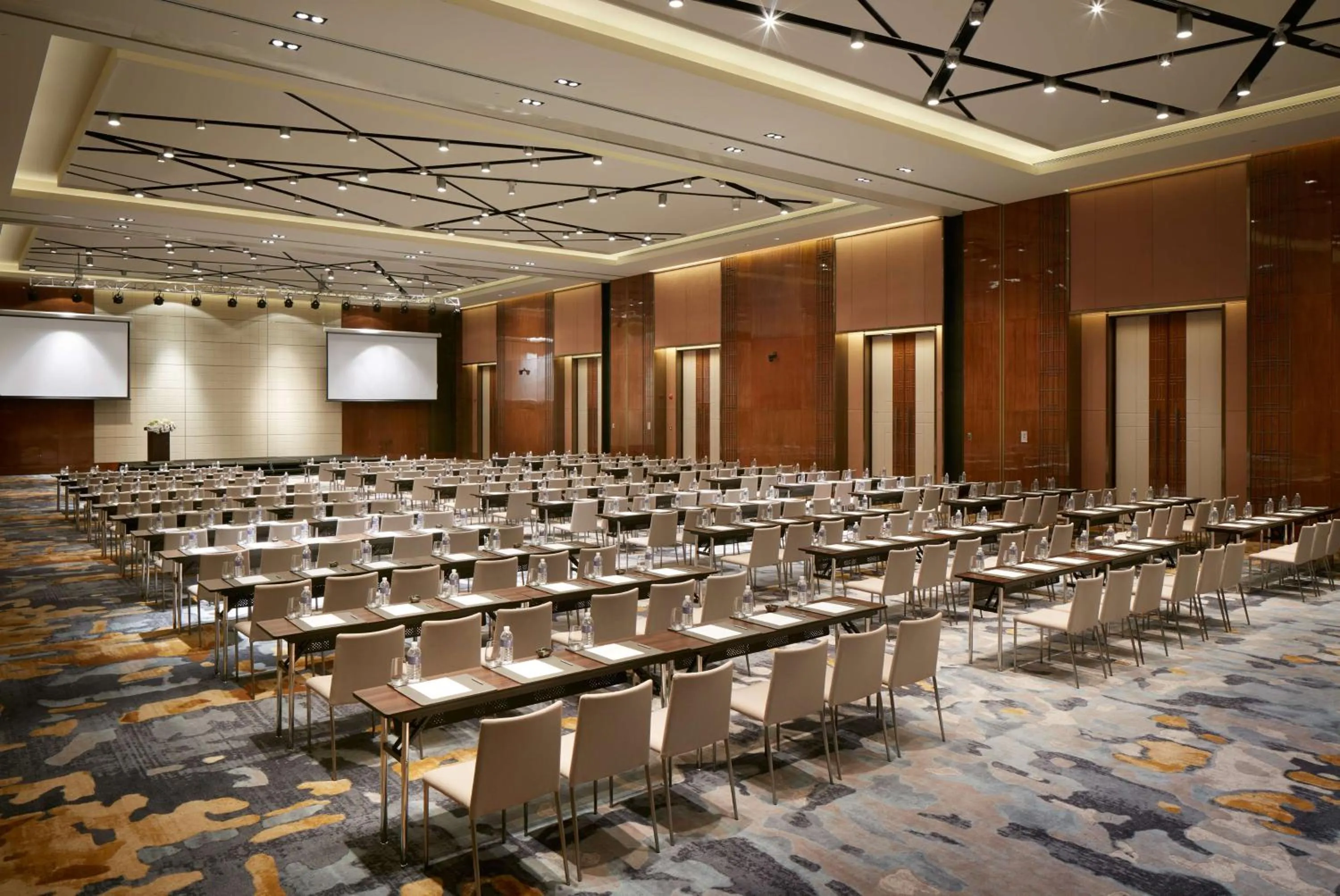 On site in Suning Galaxy International Hotel Wuxi