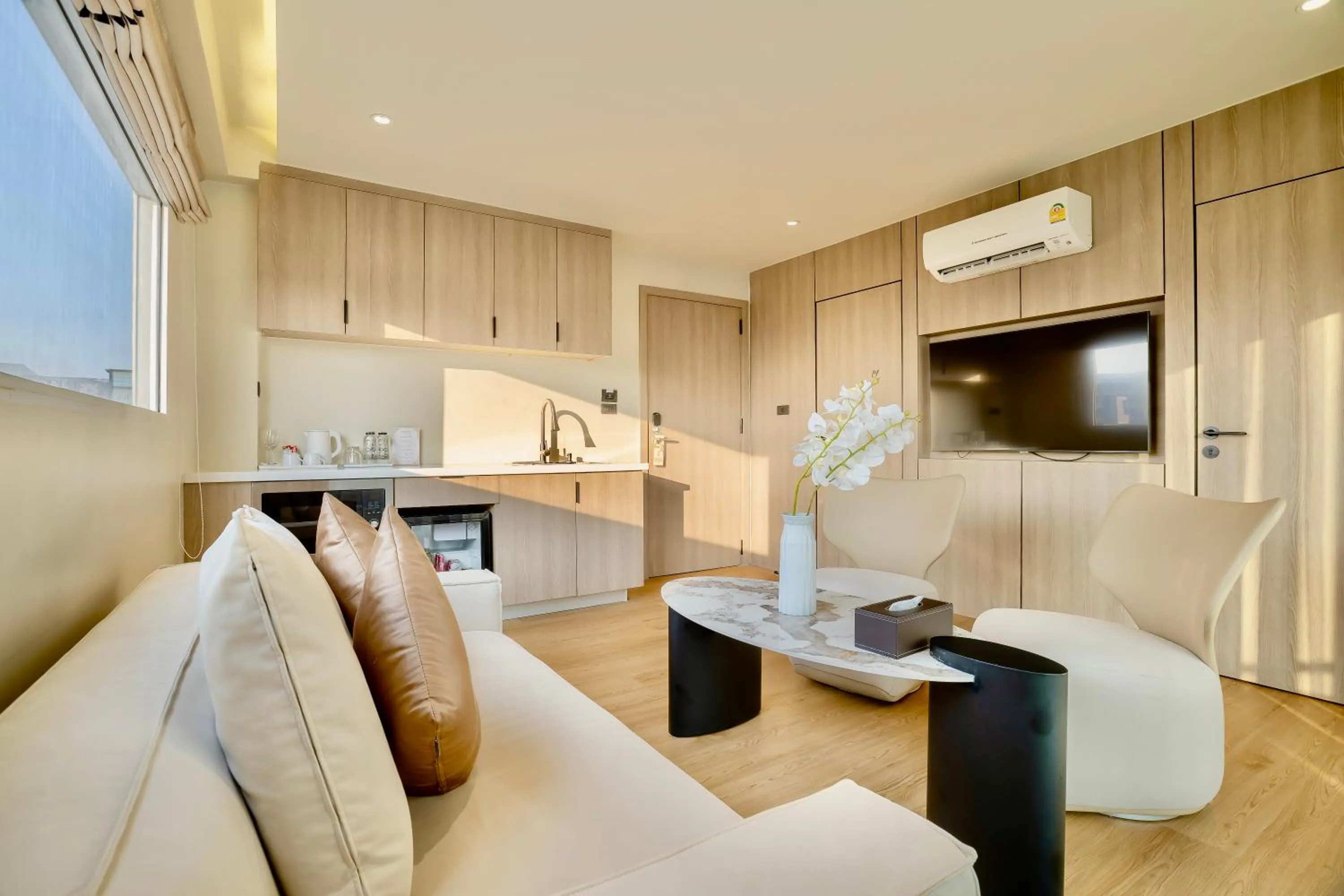 TV and multimedia in The One Bay Breeze