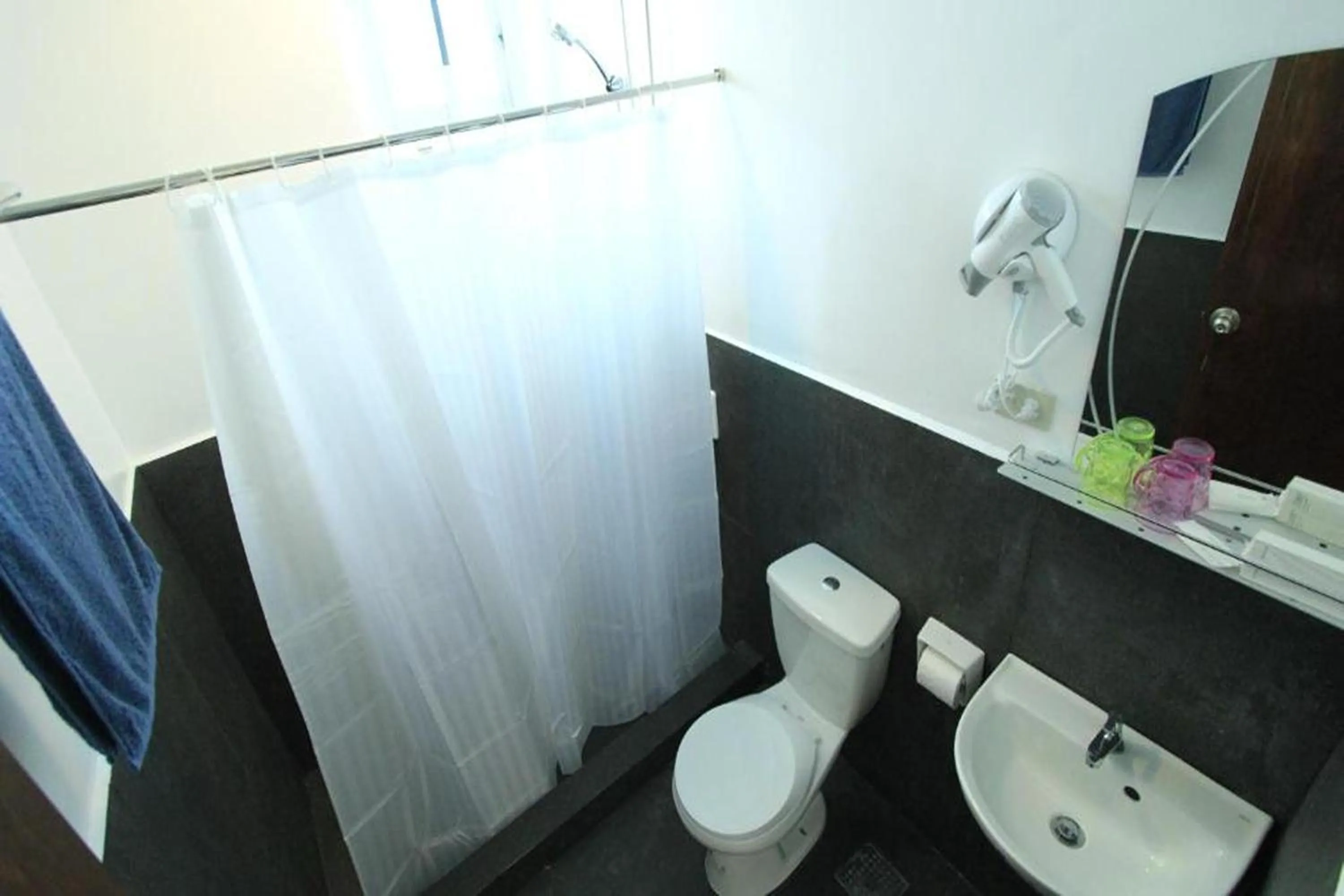 Bathroom in Coron Bluewave Hotel