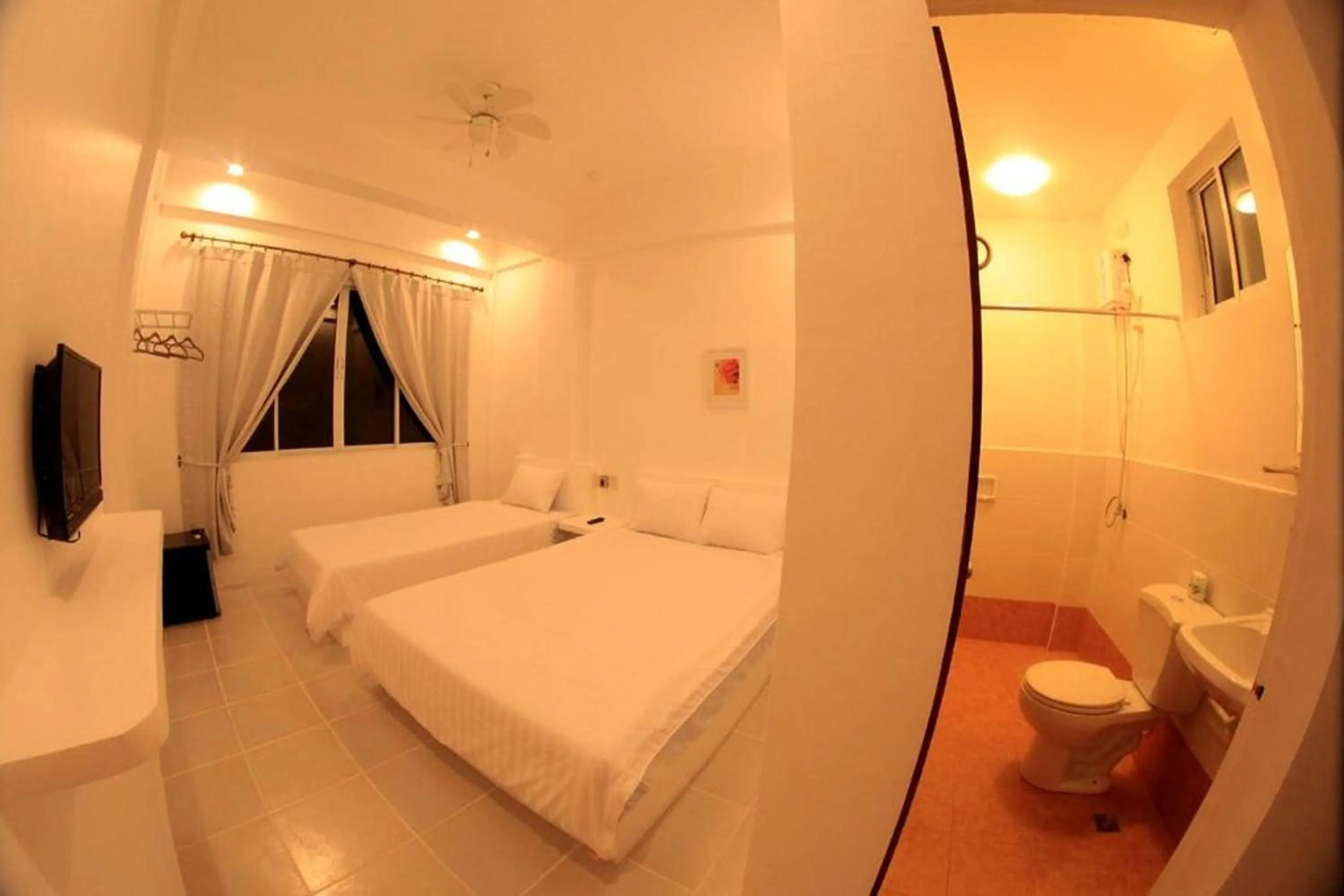 Bedroom, Bed in Coron Bluewave Hotel