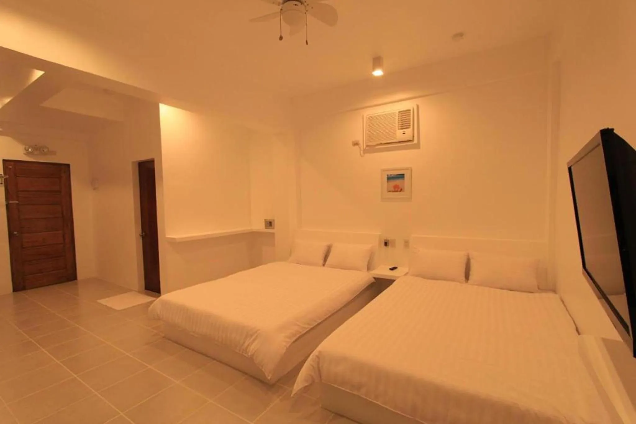 Bedroom, Bed in Coron Bluewave Hotel