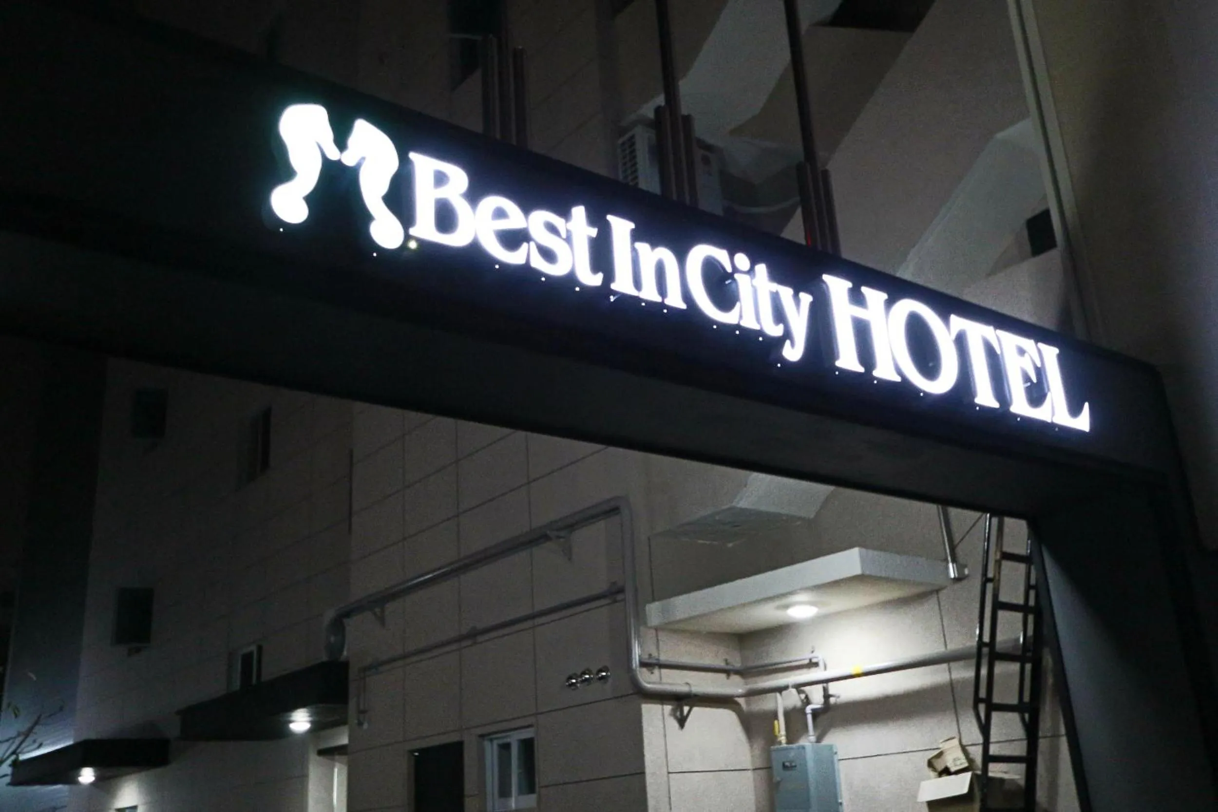 Area and facilities in Best In City Hotel