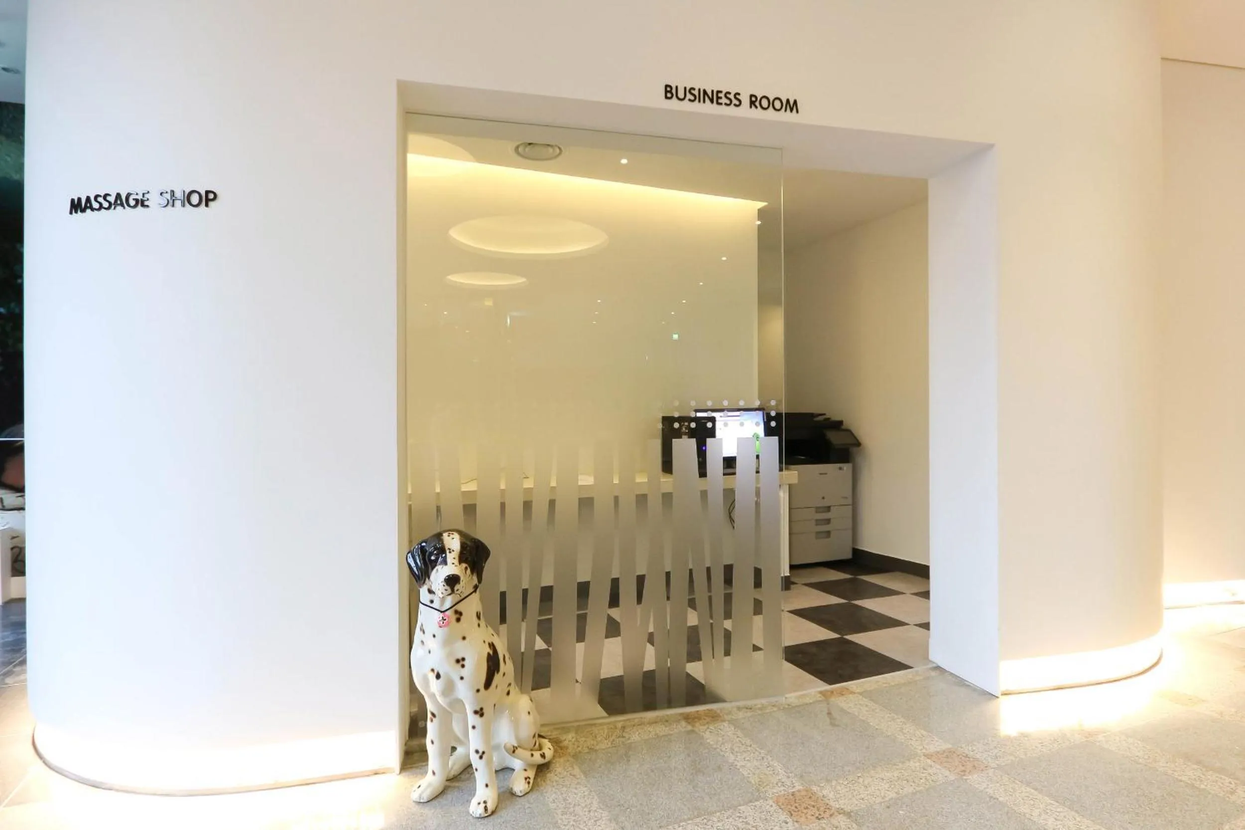 Business facilities in Best In City Hotel