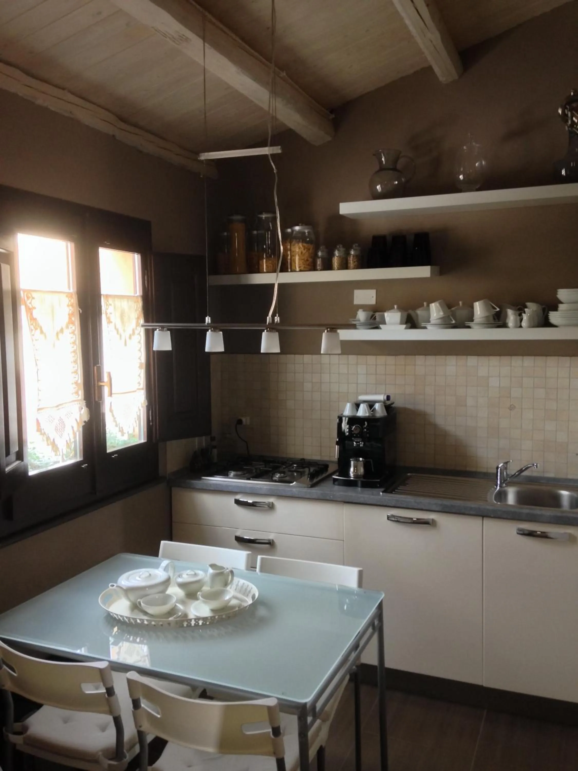 Kitchen or kitchenette in B&B Mugnos Charme Living