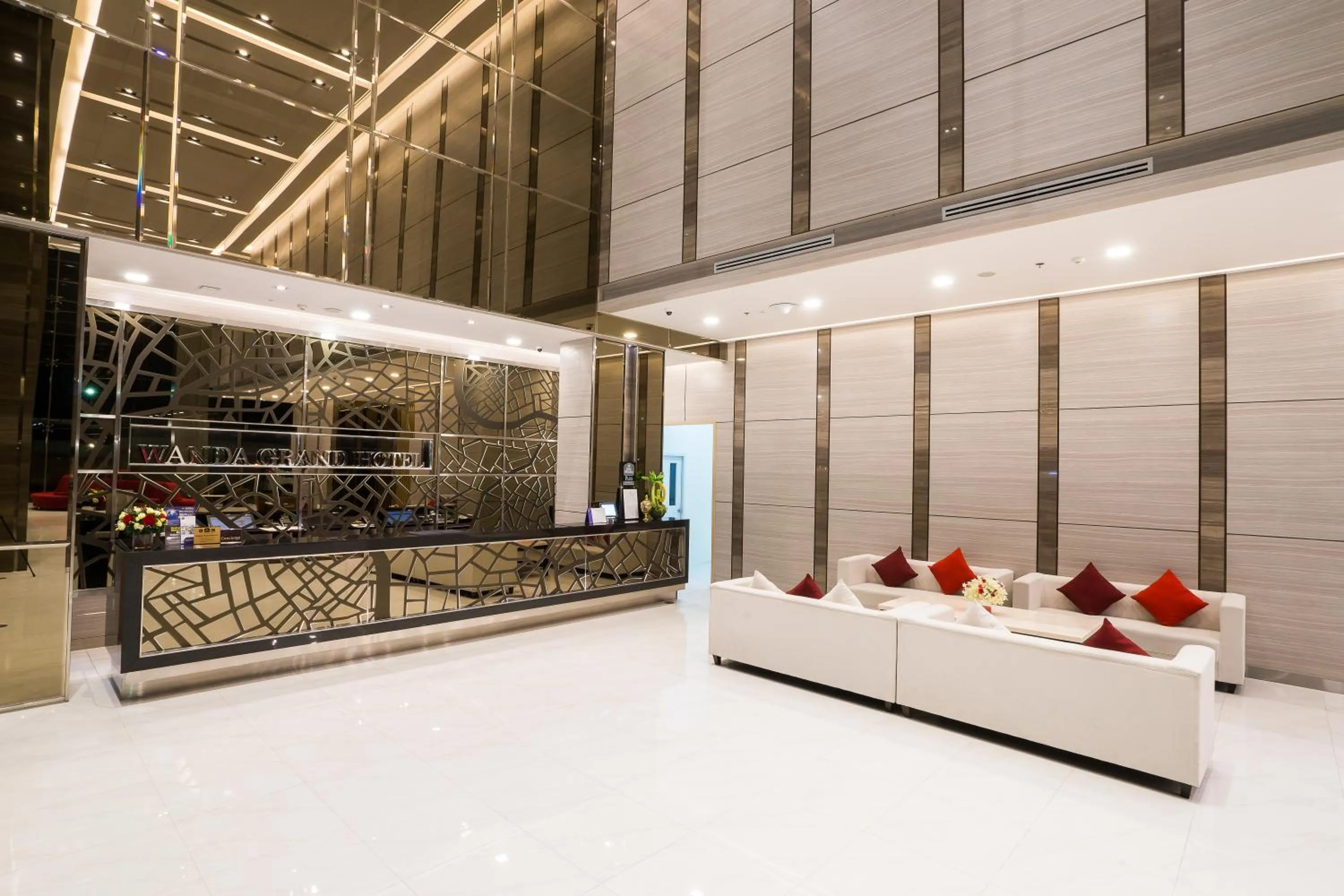 Lobby or reception in Best Western Plus Wanda Grand Hotel