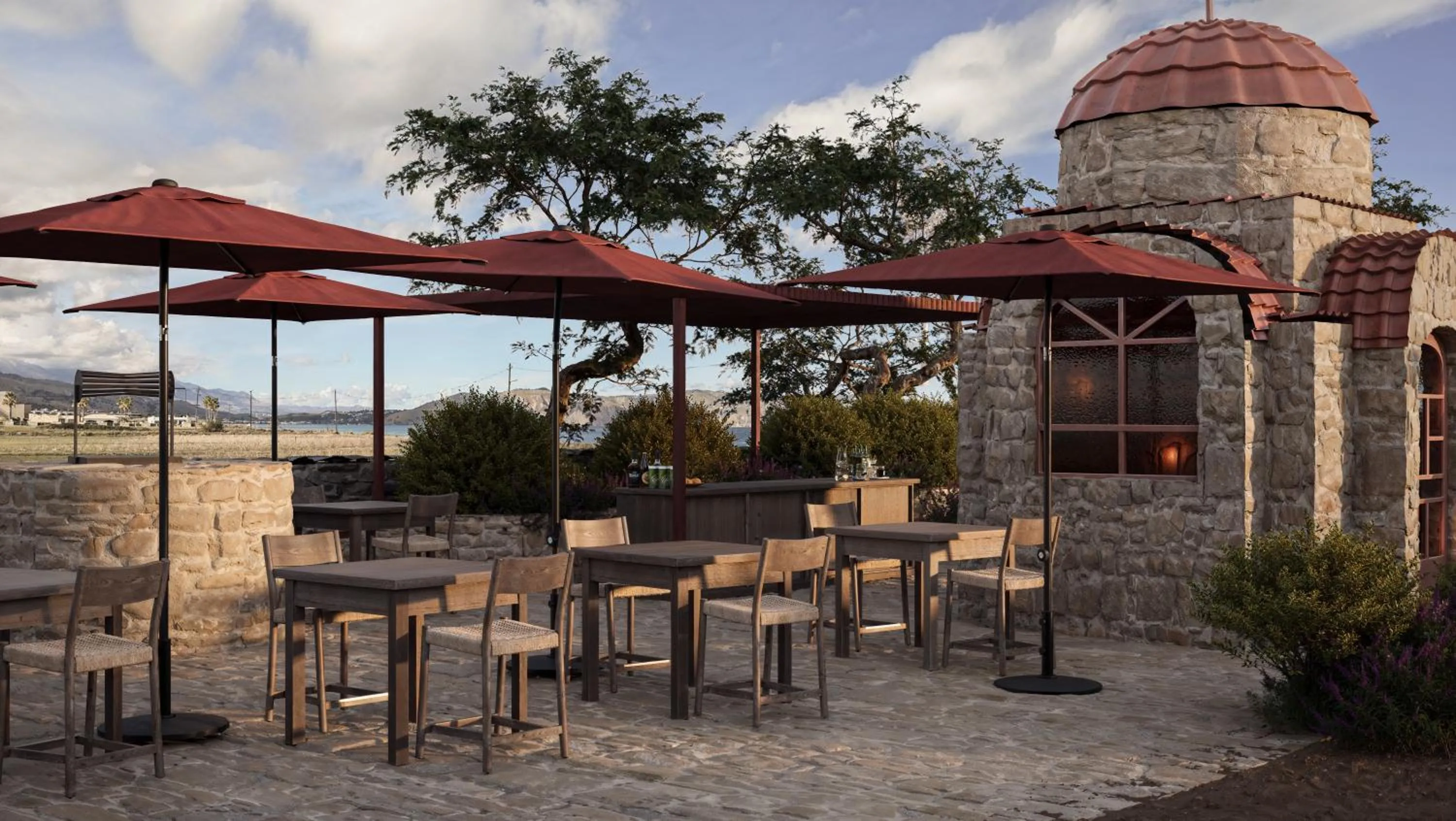 Patio in Casa Di Notos Beach Hotel - Georgioupolis