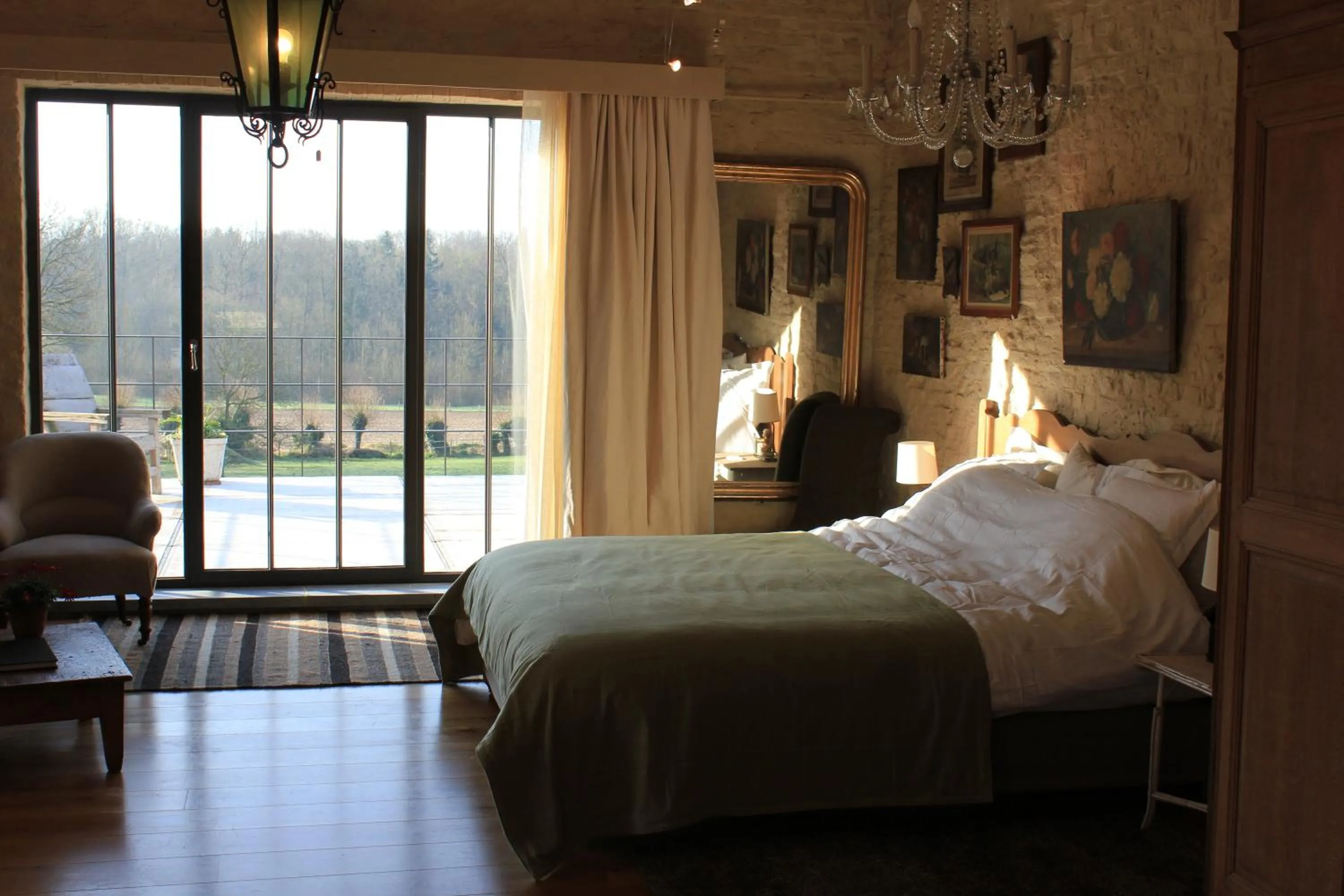 Photo of the whole room, Bed in La Passiflore B&B