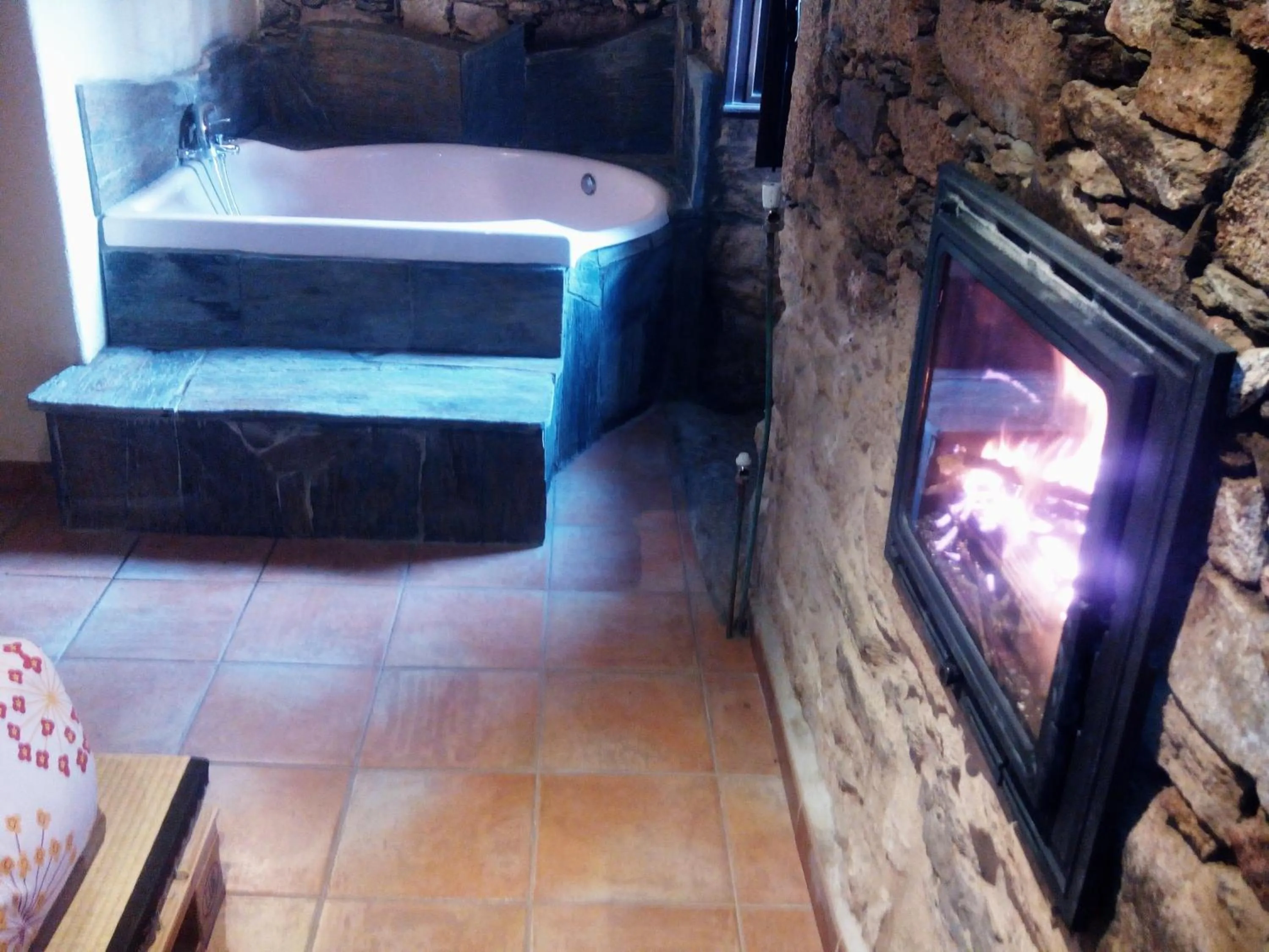 Text overlay in Hotel Rural Bermellar