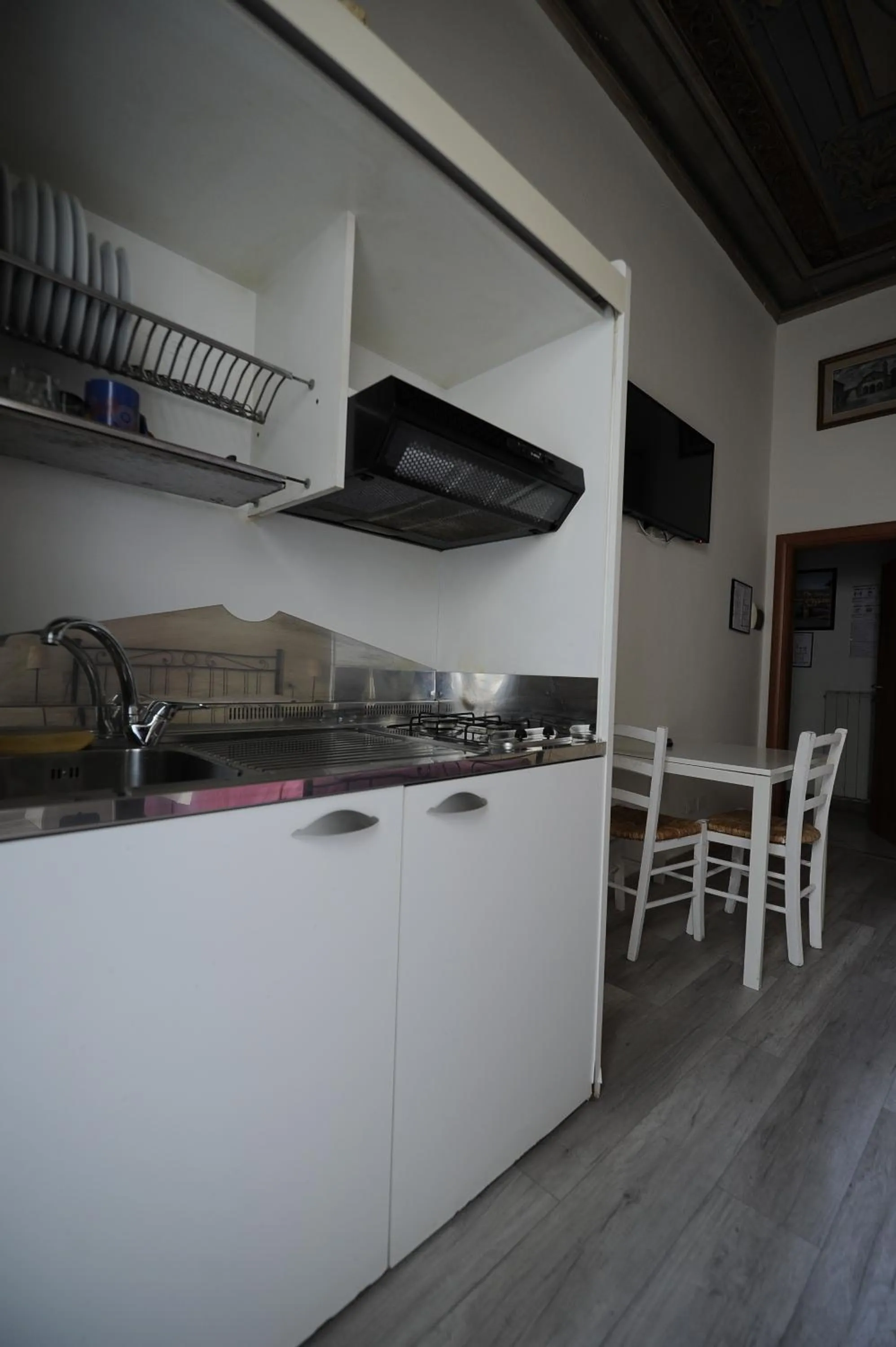 Kitchen or kitchenette in B&B Porta San Frediano