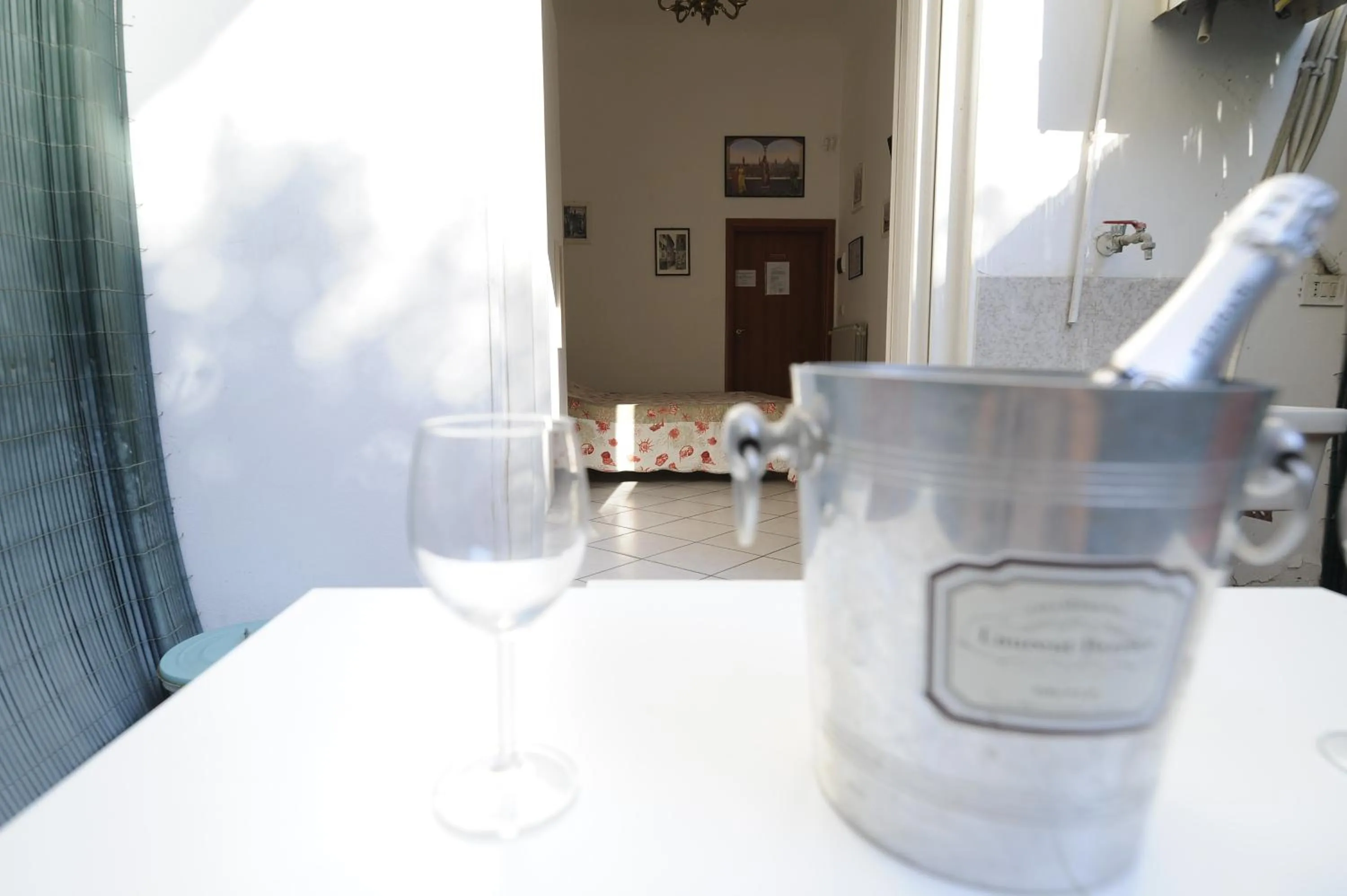 Inner courtyard view in B&B Porta San Frediano