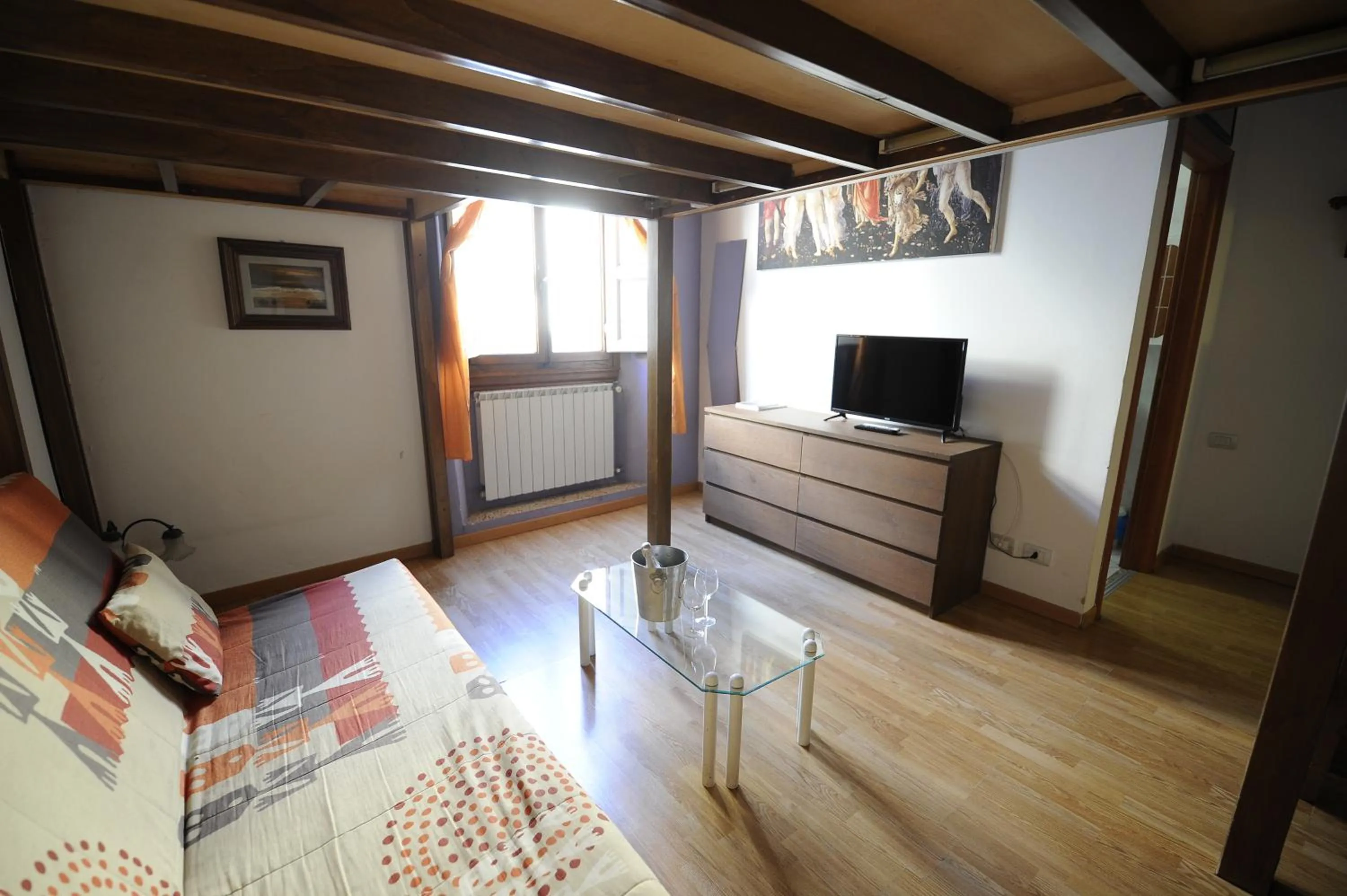 TV and multimedia, Bed in B&B Porta San Frediano