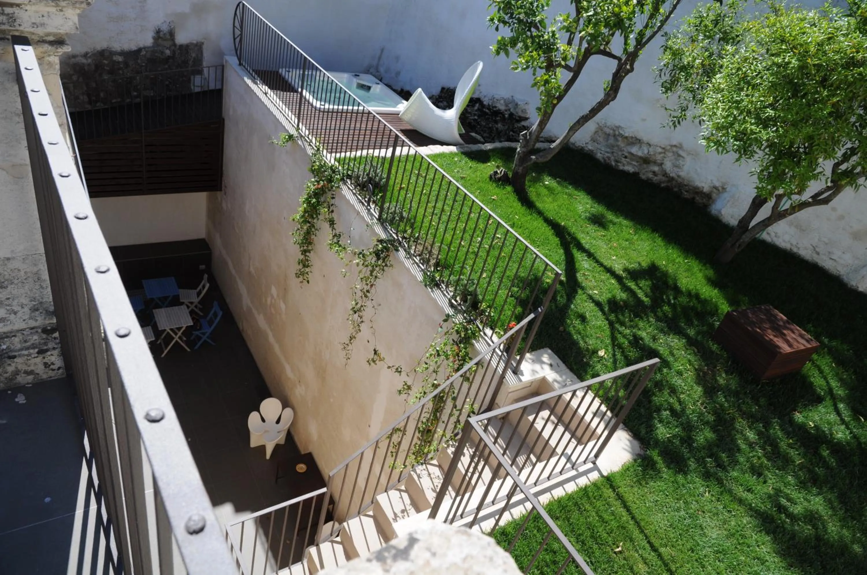 Facade/entrance in Iblainsuite