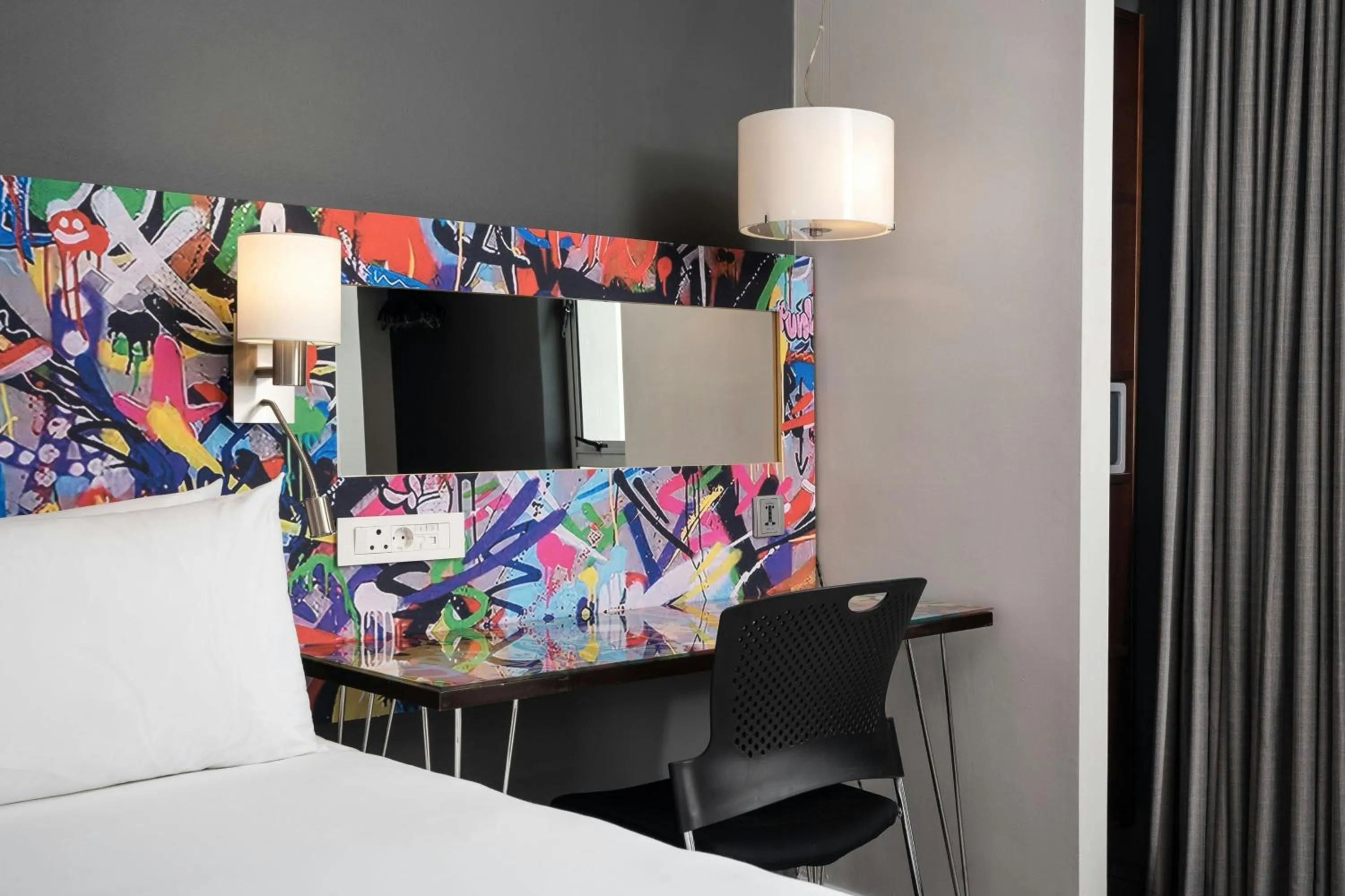 Photo of the whole room, Bed in Protea Hotel Fire & Ice by Marriott Cape Town