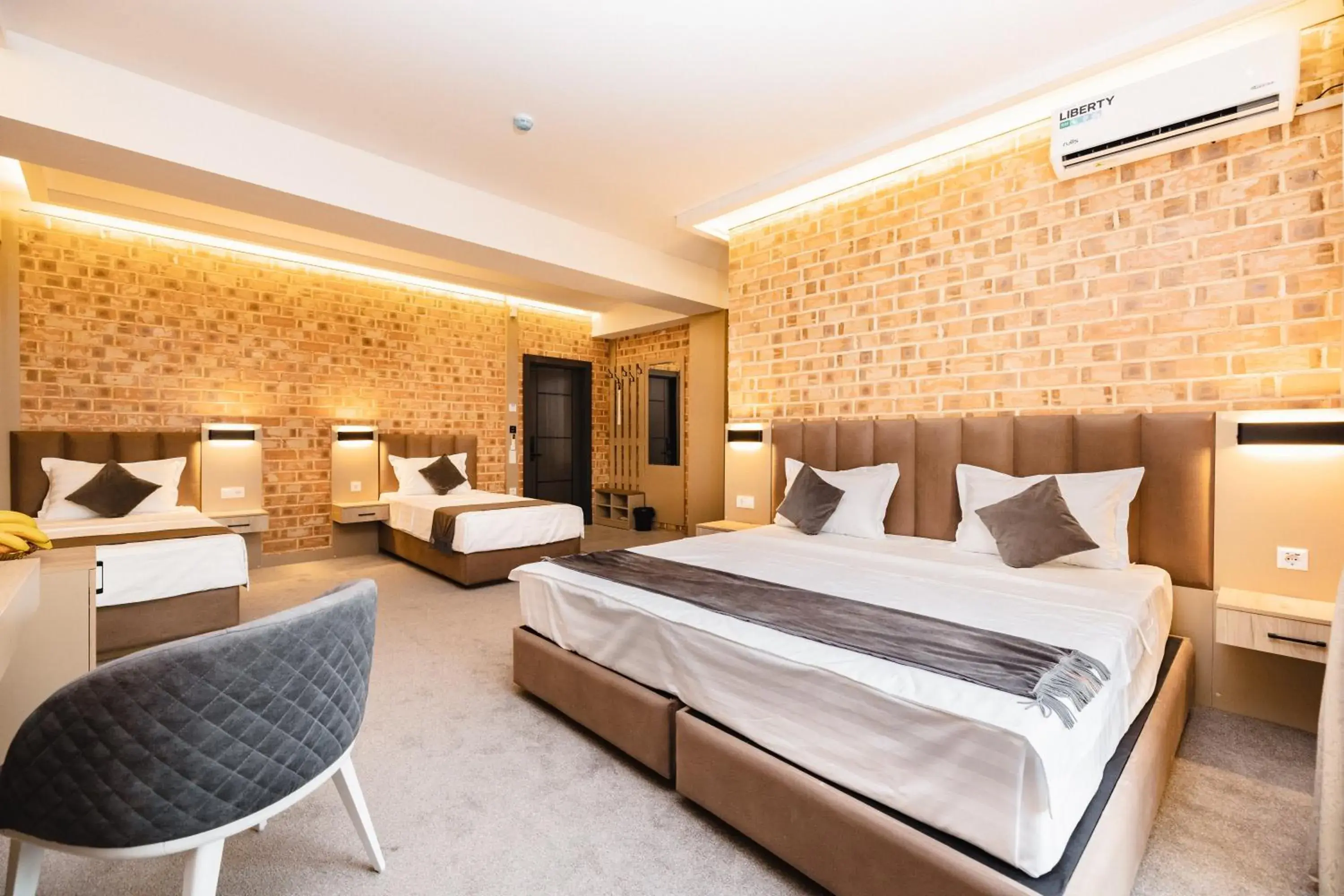 Luxury Quadruple Room in Art Air hotel Luxury Quadruple Room in Art Air hotel