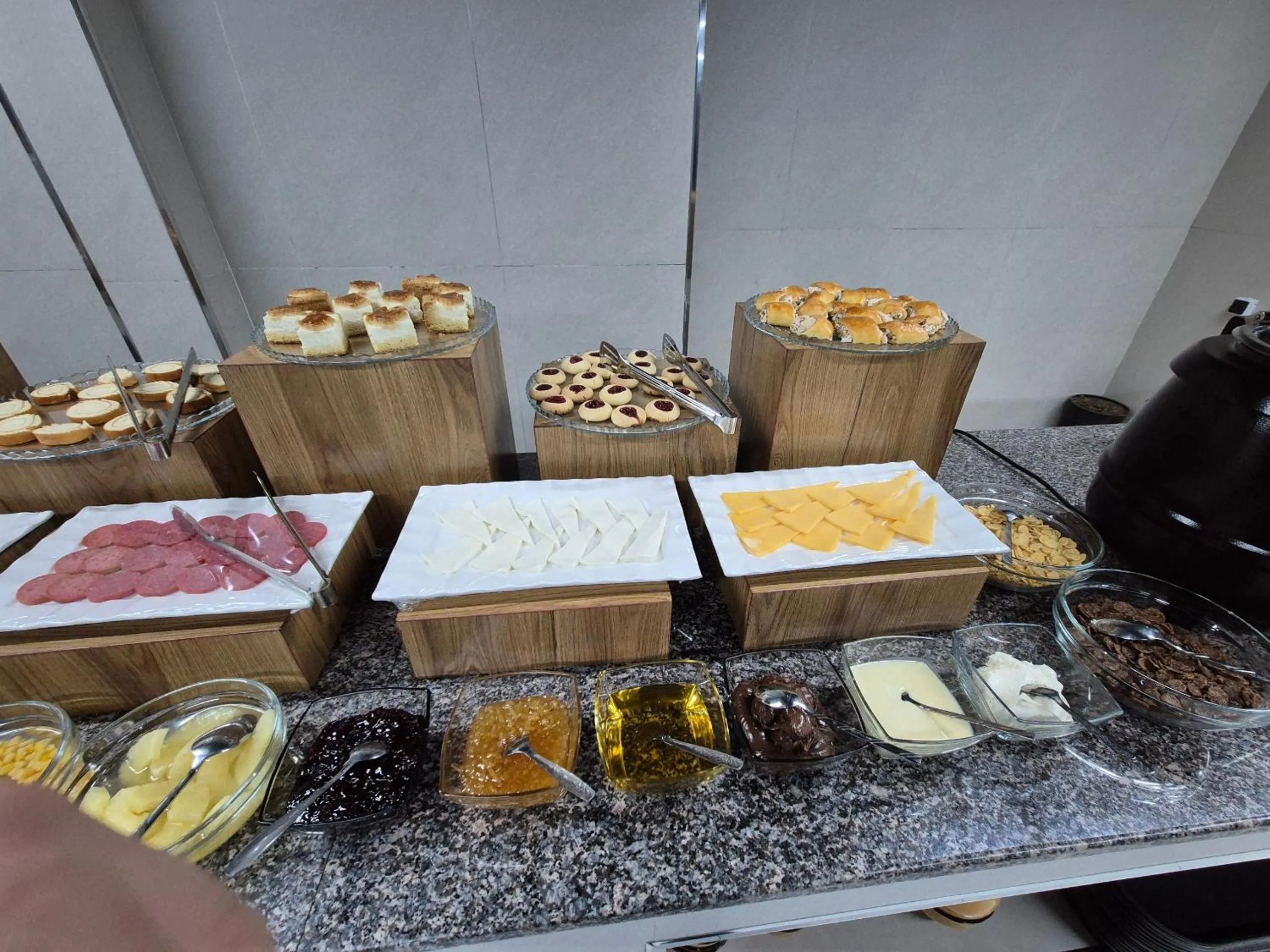 Food and drinks in Art Air hotel