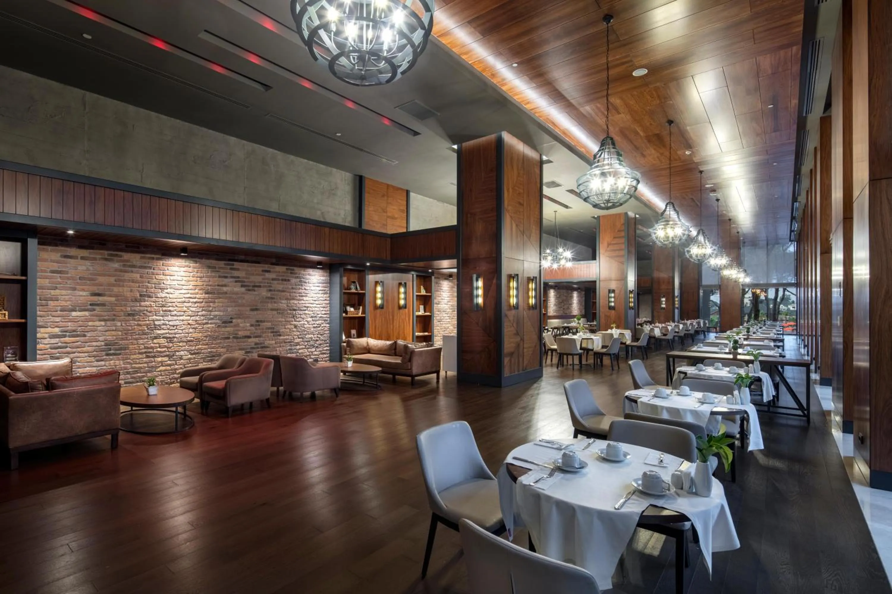 Restaurant/places to eat in Trendy Lara