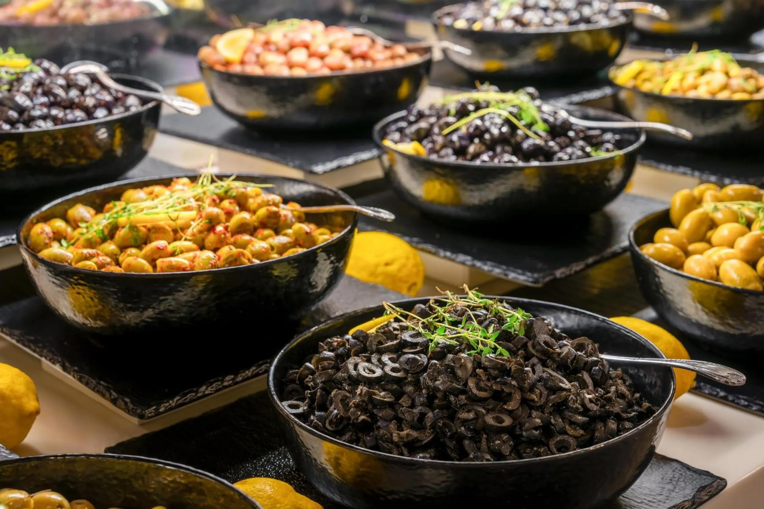 Restaurant/places to eat in Trendy Lara