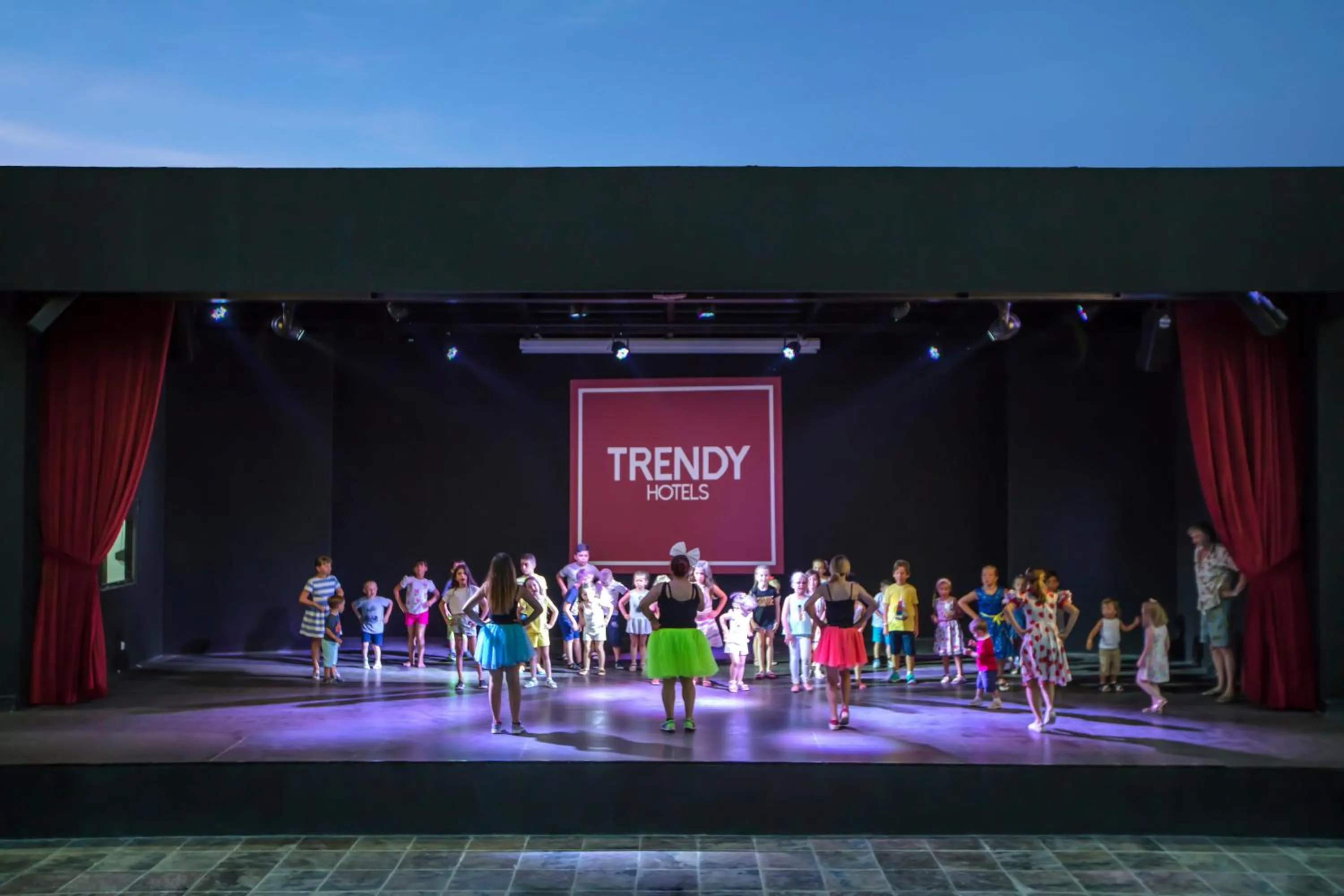 children in Trendy Lara