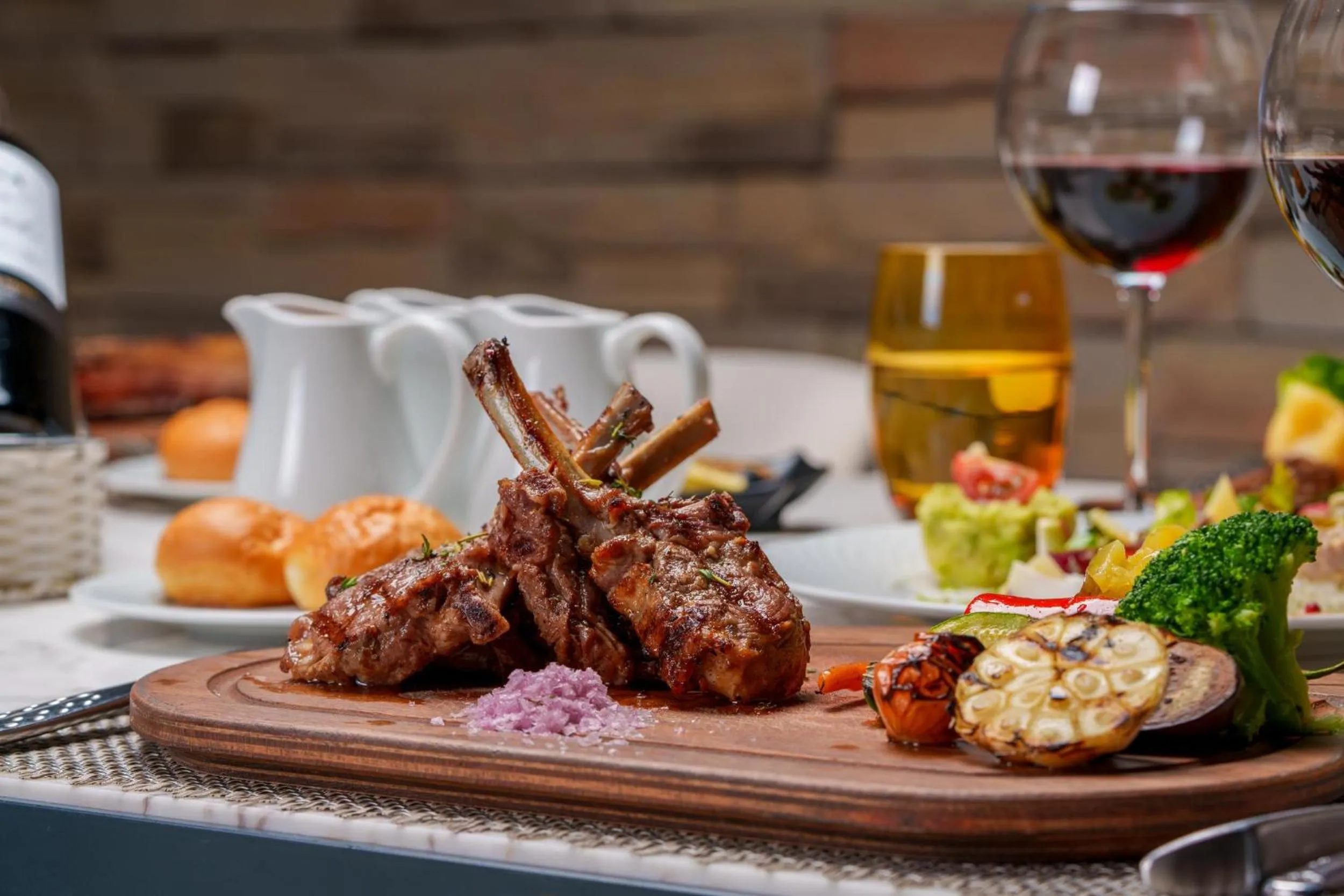 Restaurant/places to eat in Trendy Lara