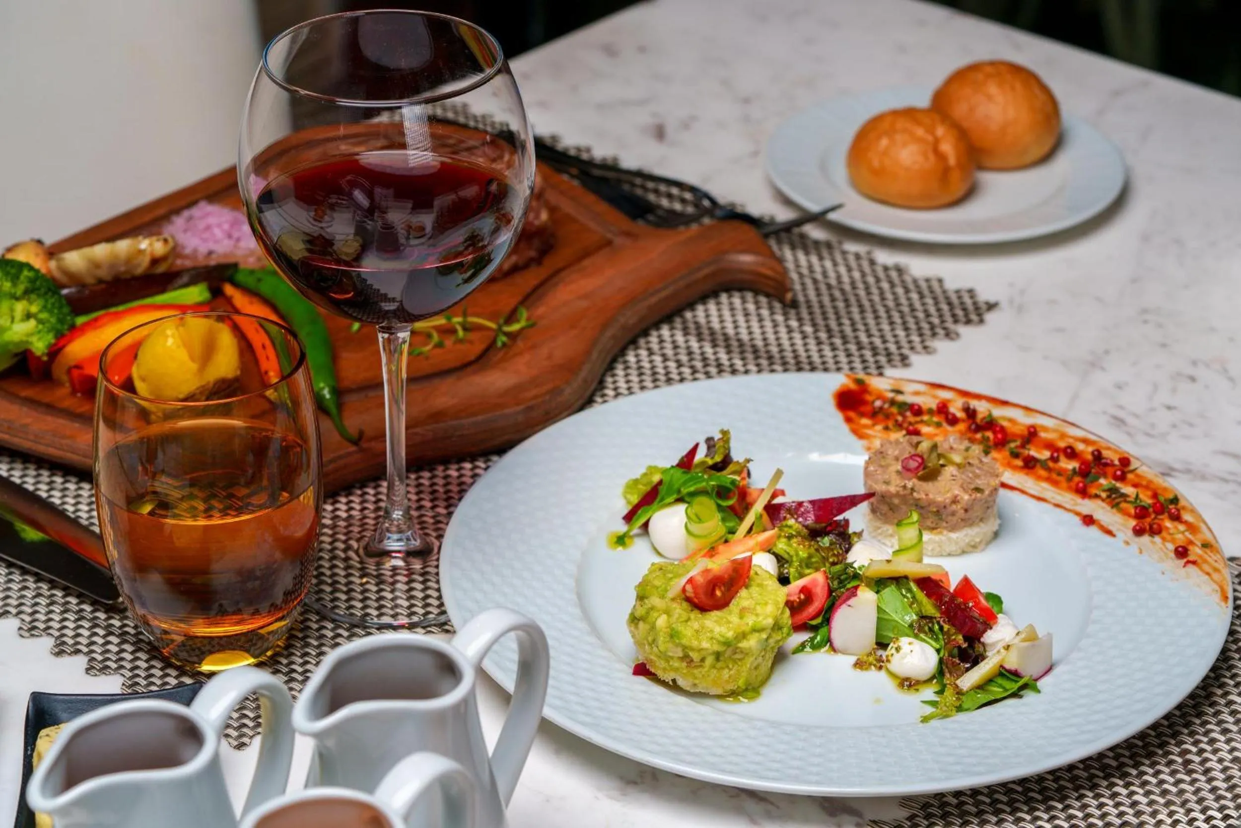 Restaurant/places to eat in Trendy Lara