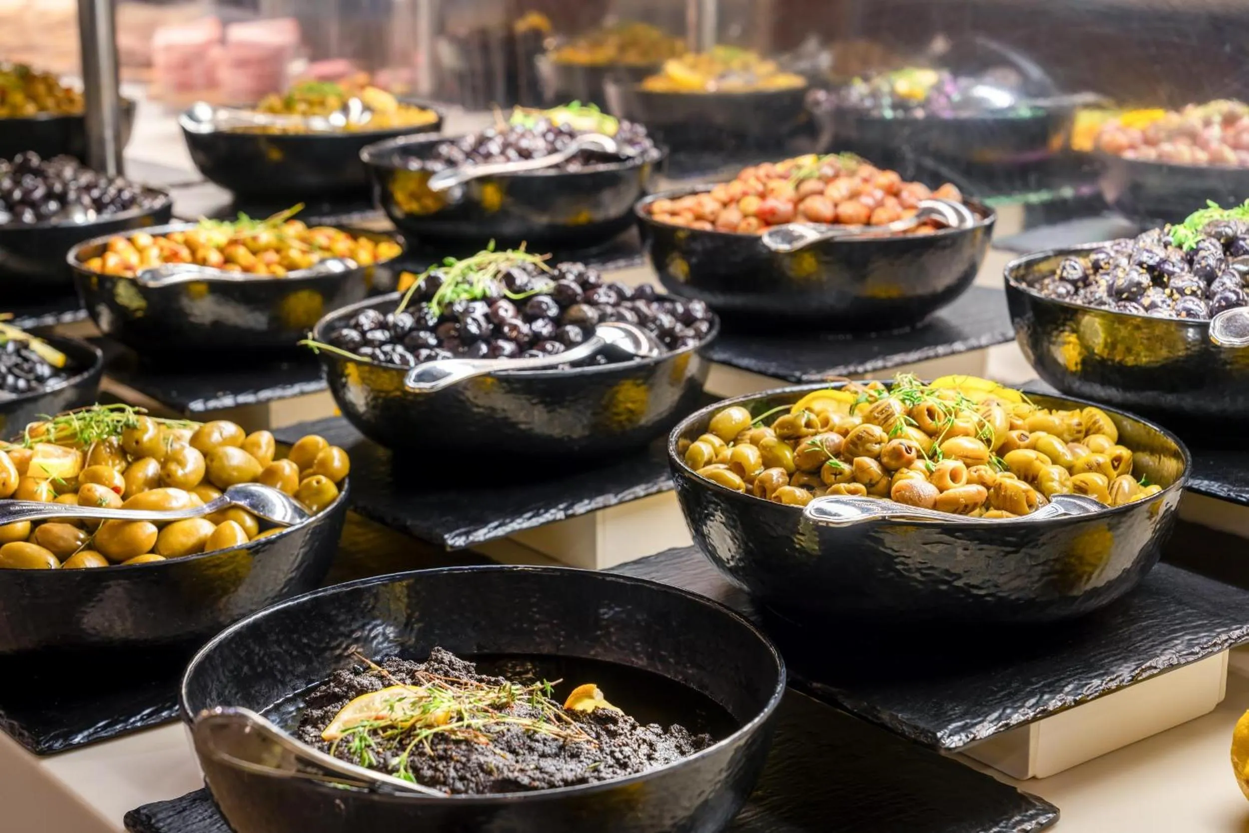 Restaurant/places to eat in Trendy Lara