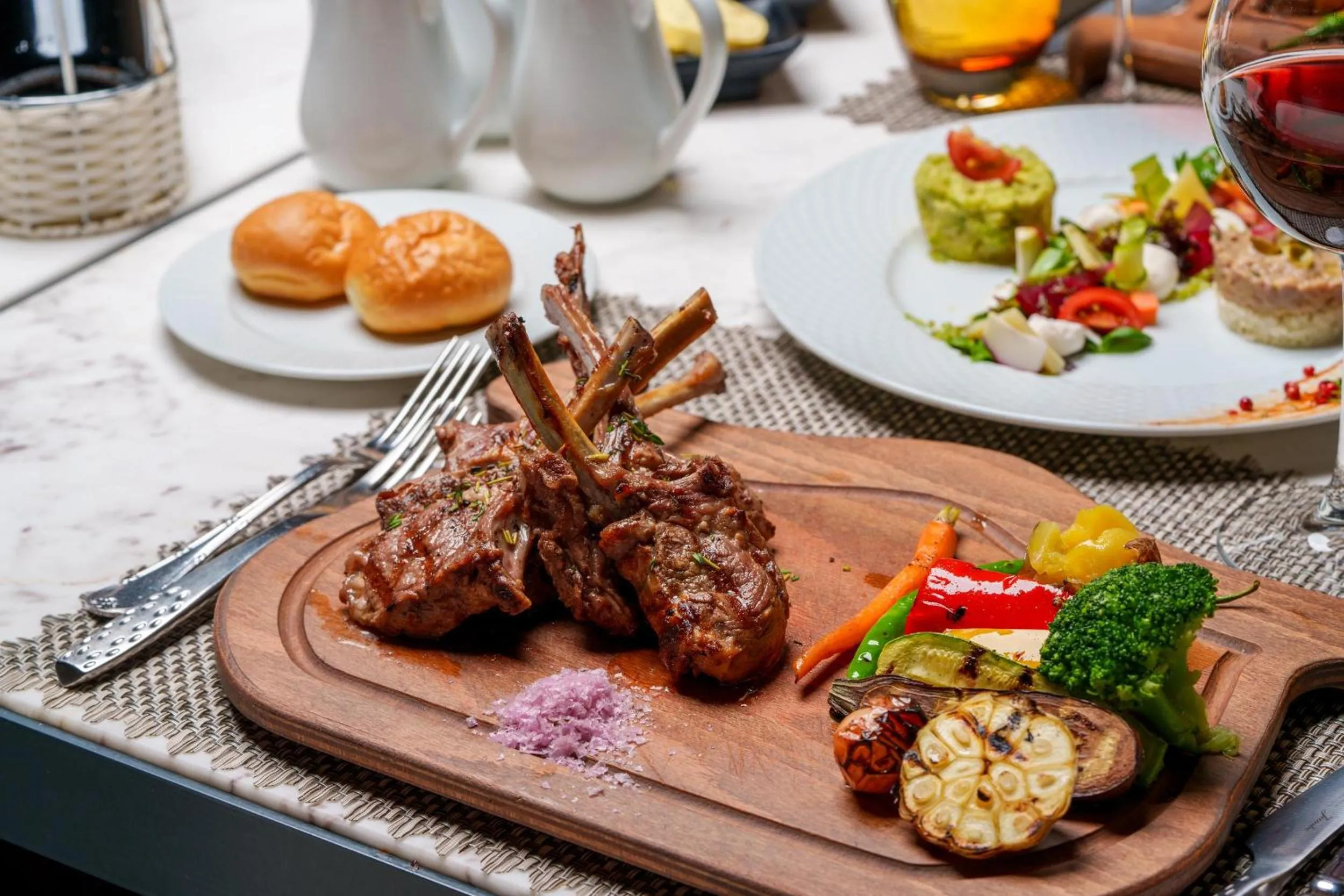 Restaurant/places to eat in Trendy Lara