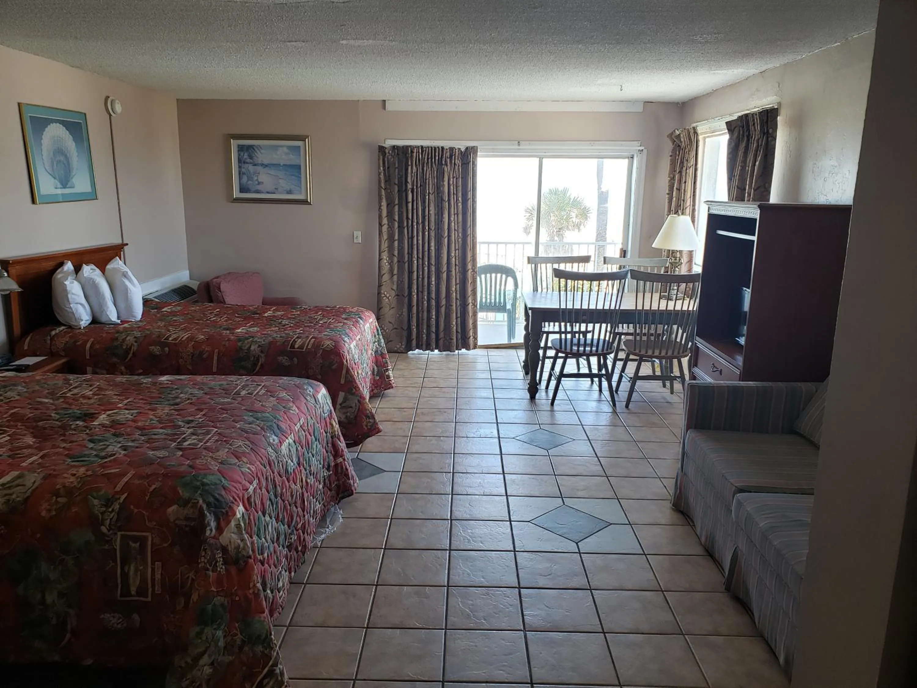 TV and multimedia, Bed in SeaScape Inn - Daytona Beach Shores