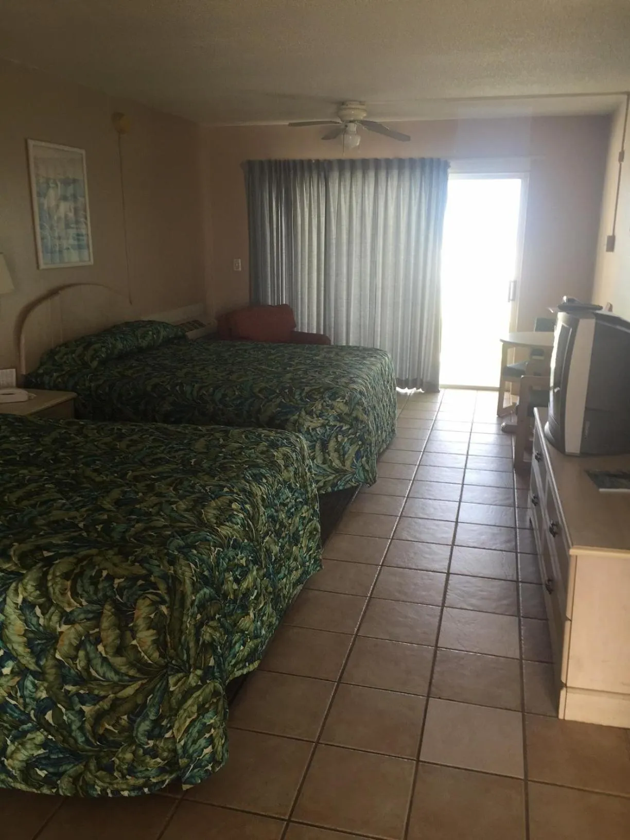 Day, Bed in SeaScape Inn - Daytona Beach Shores