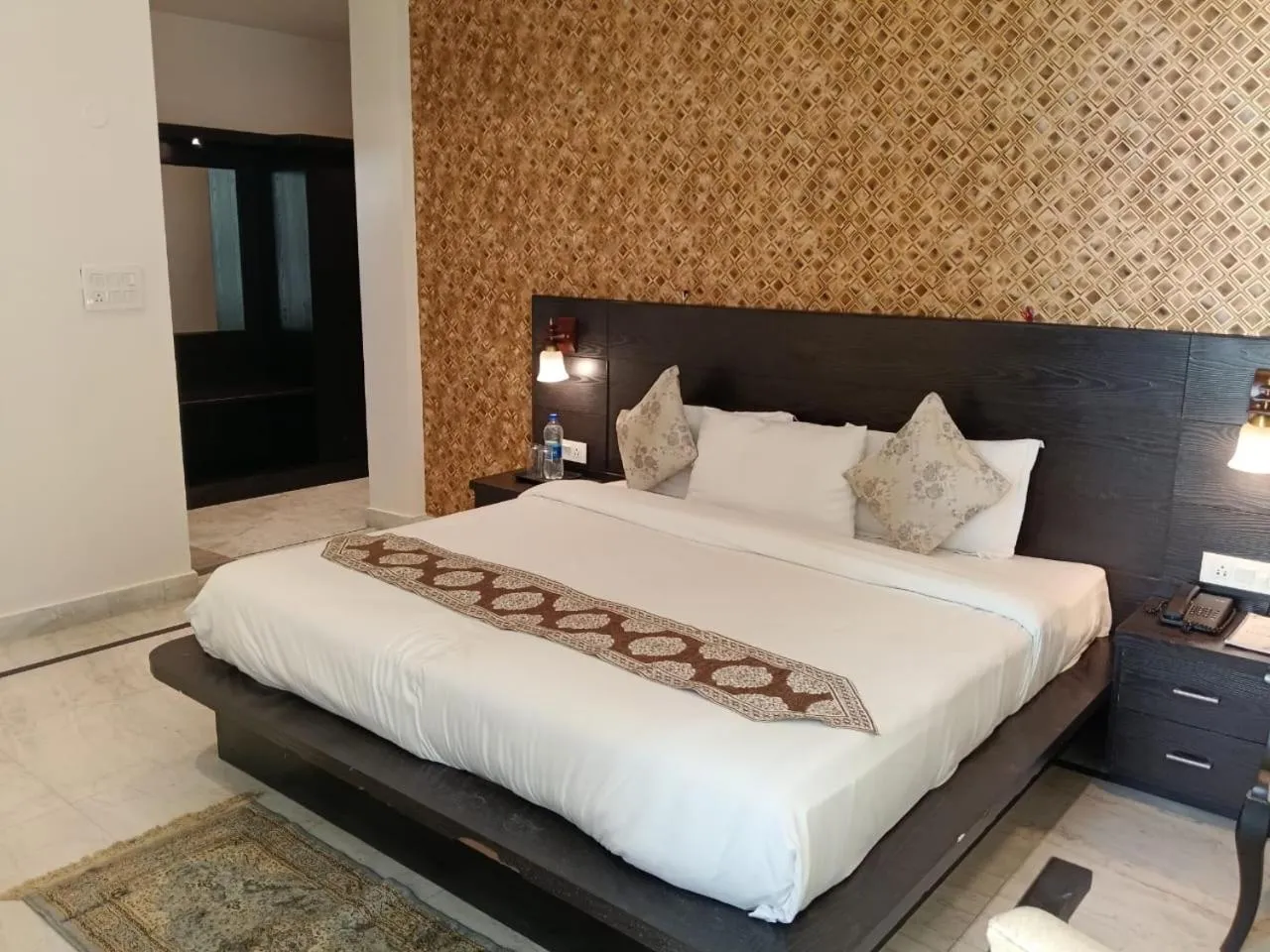 Bed in Kamal Residency