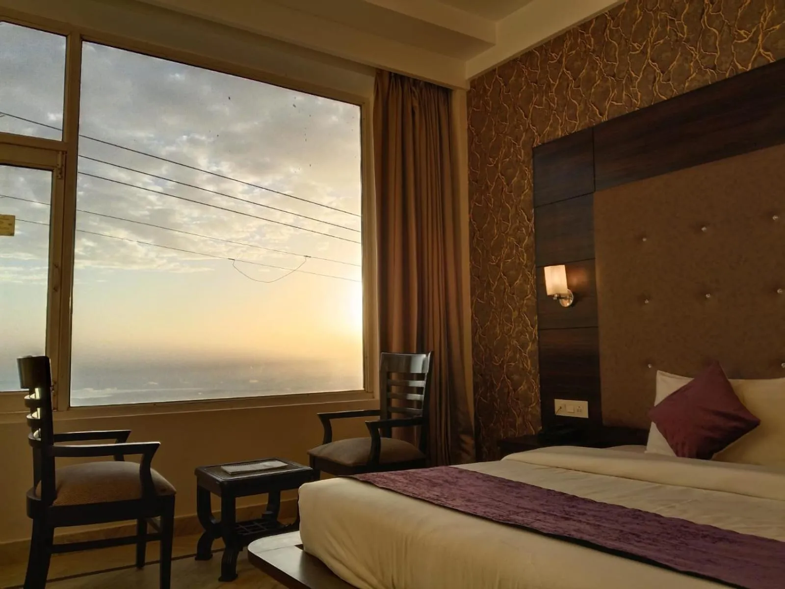 Bed in Kamal Residency