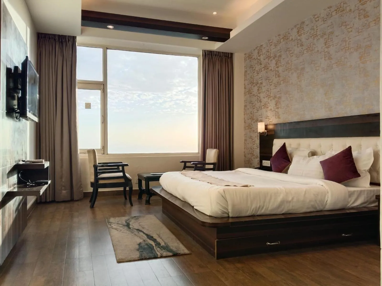 Bed in Kamal Residency