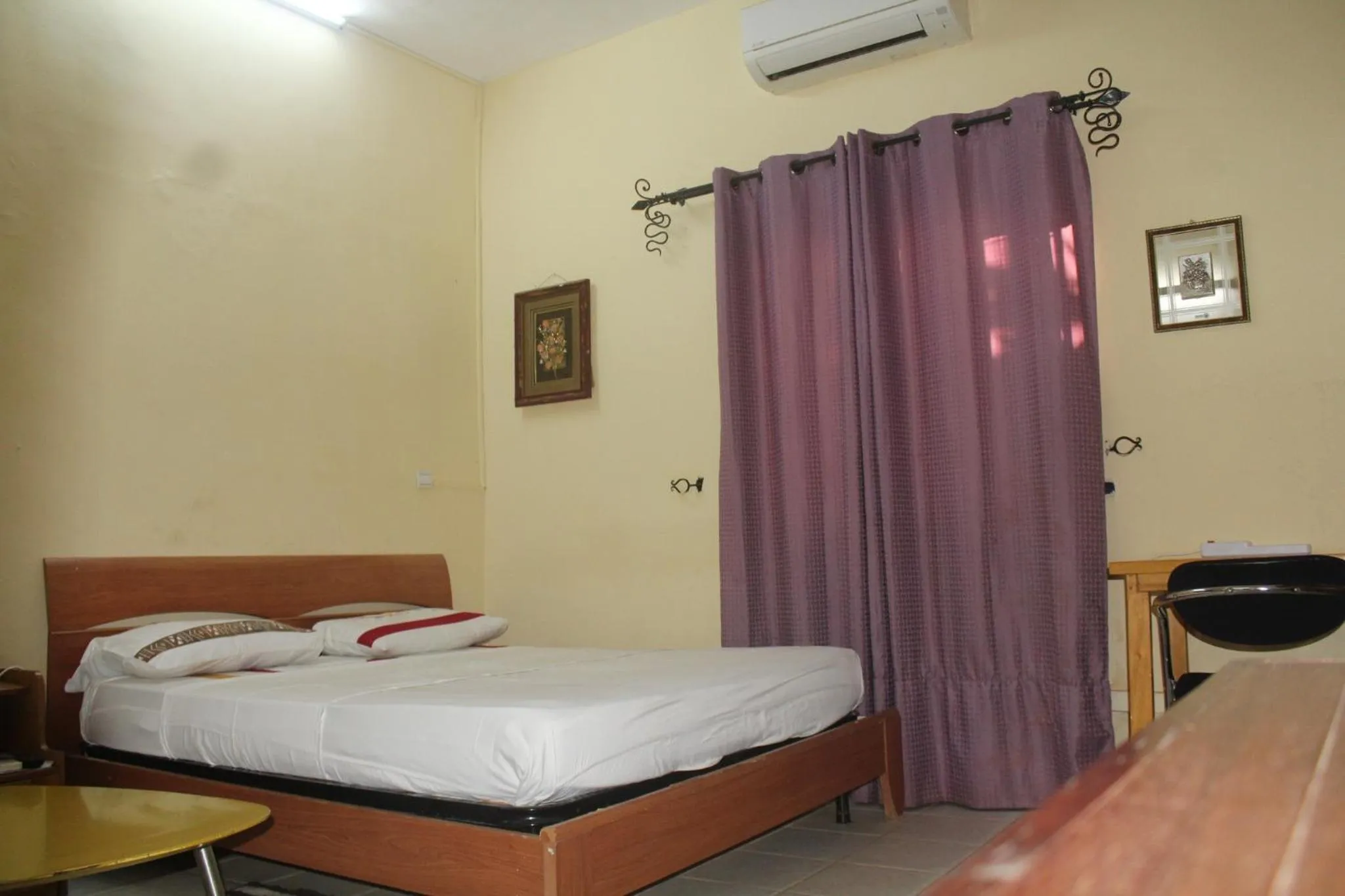 Bed in Residence Diane